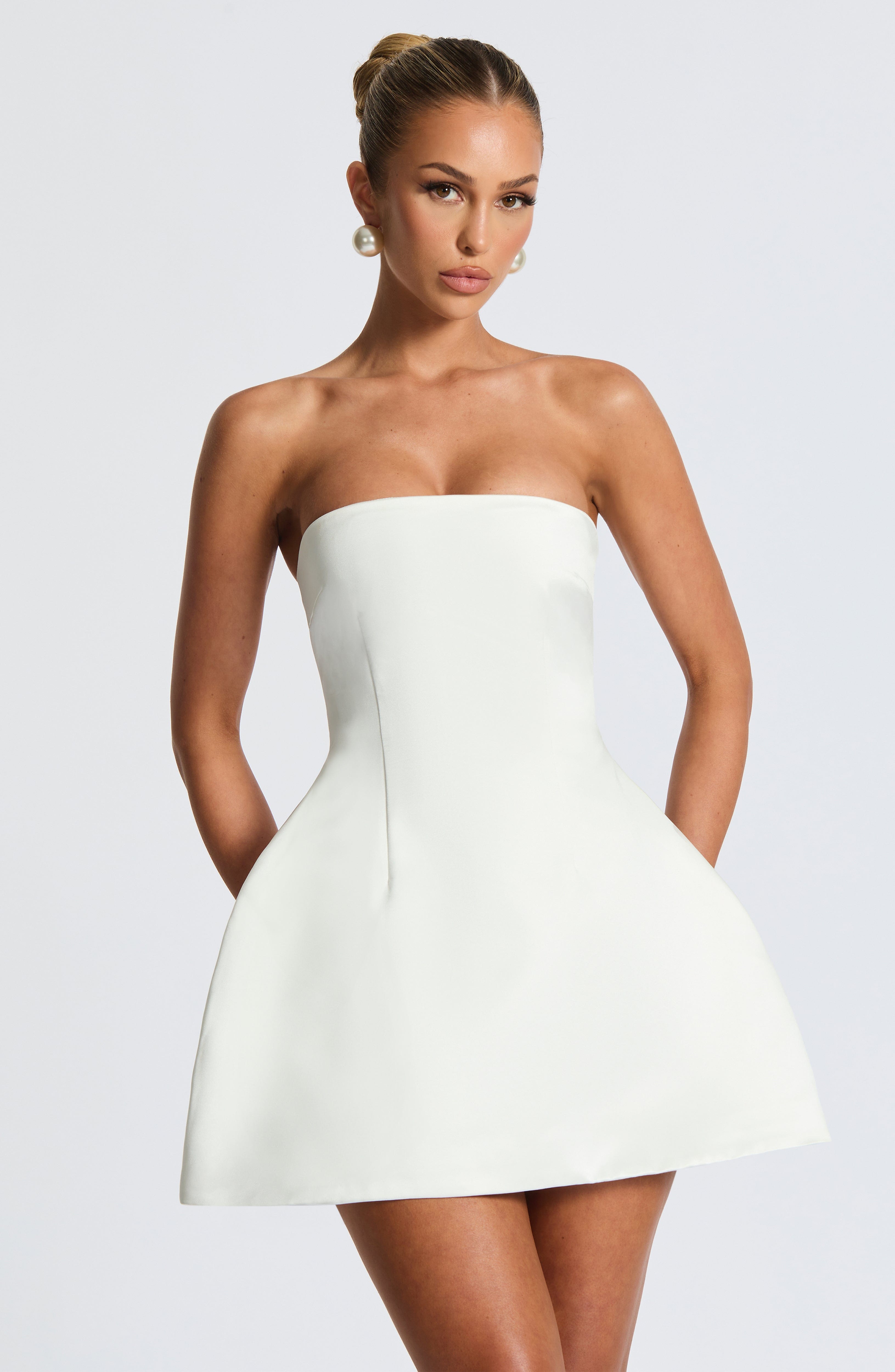 Fioreclo Abbie Mini Dress in Ivory