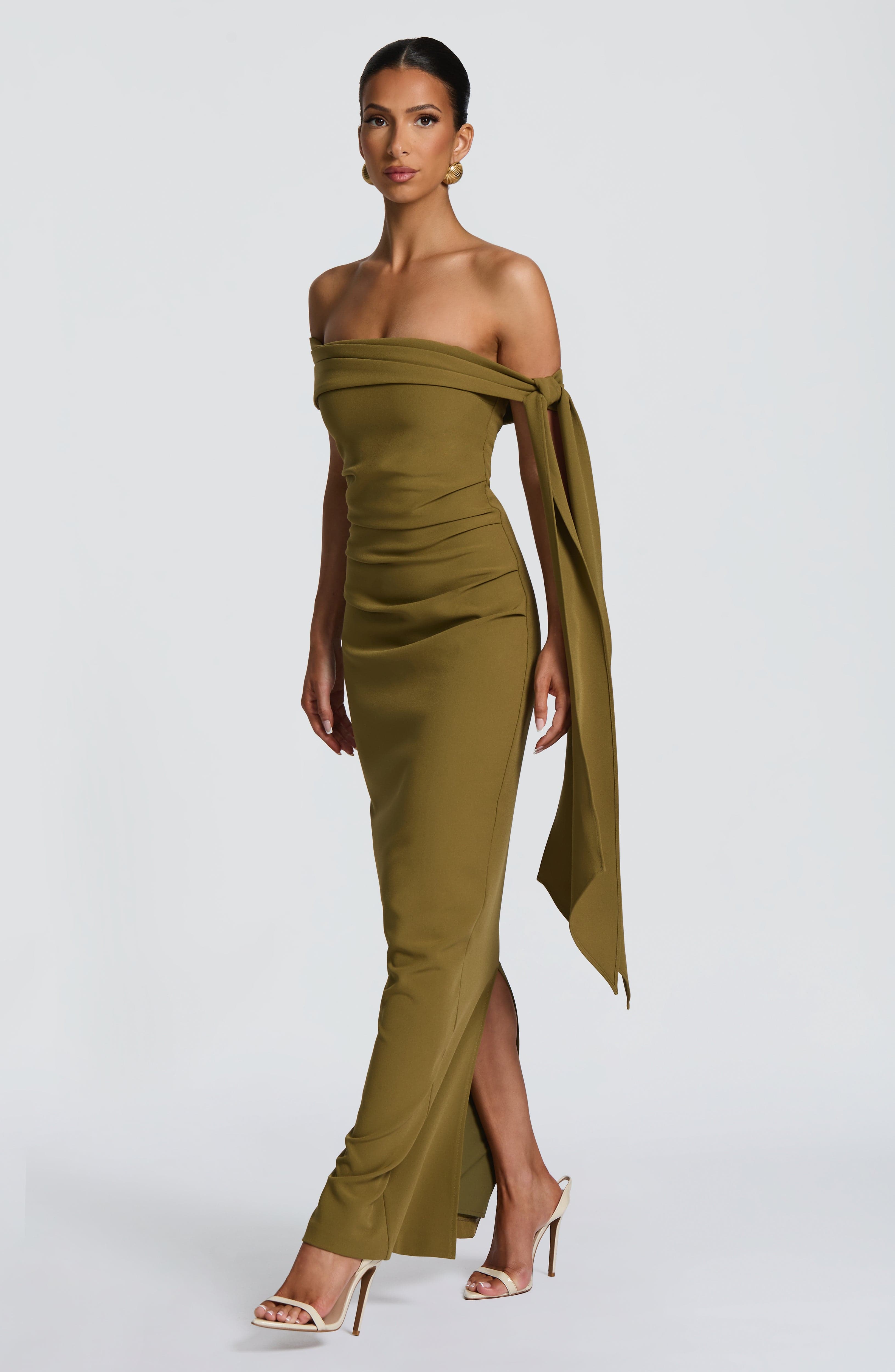Flourenne Addyson Maxi Dress in Deep Olive