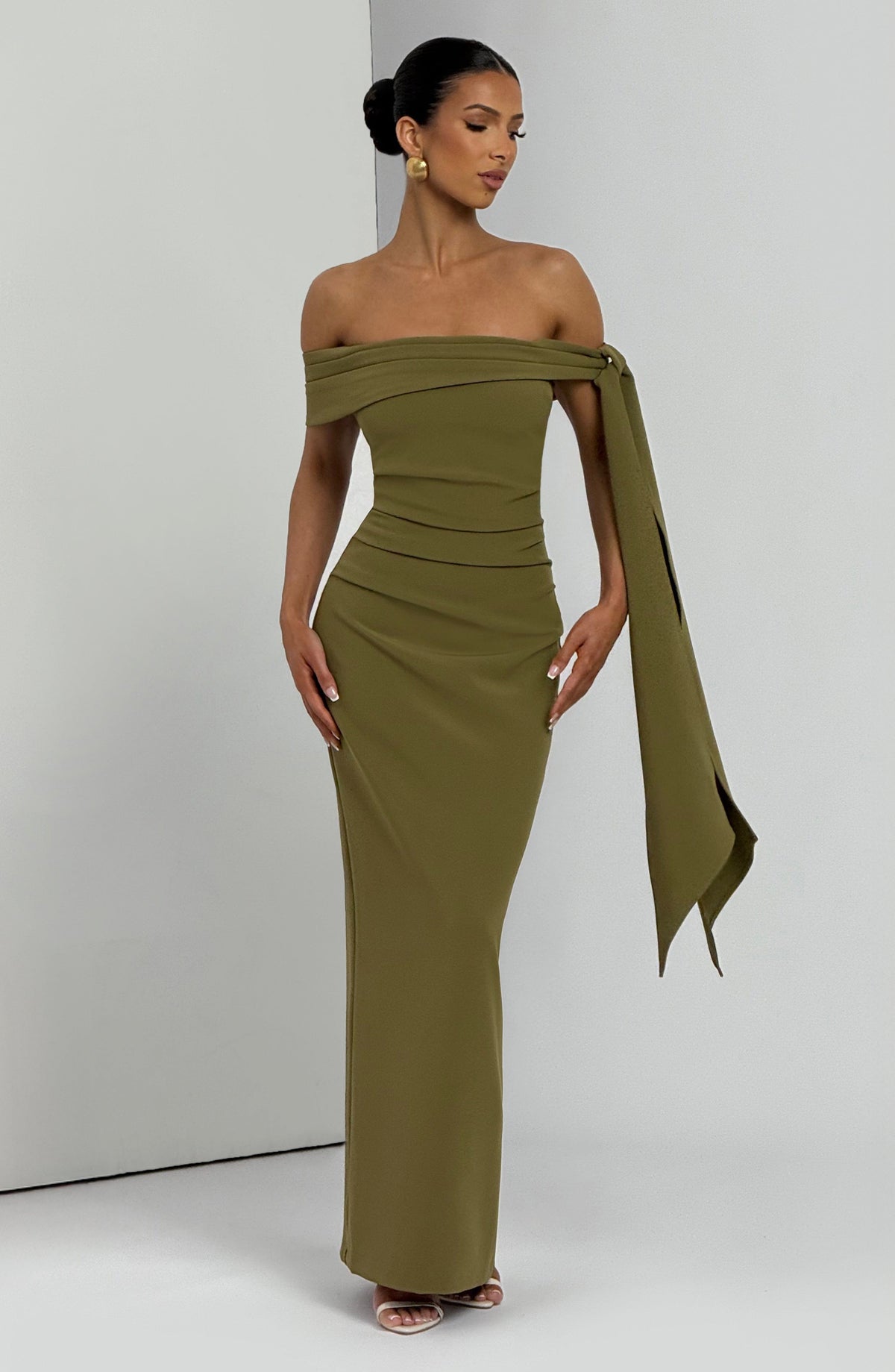 Flourenne Addyson Maxi Dress in Deep Olive