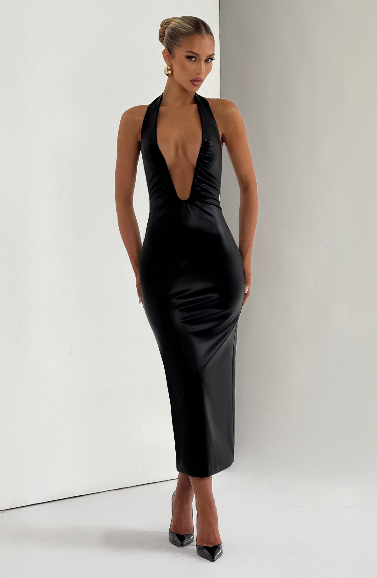 Flourenne Ainslie Midi Dress in Black