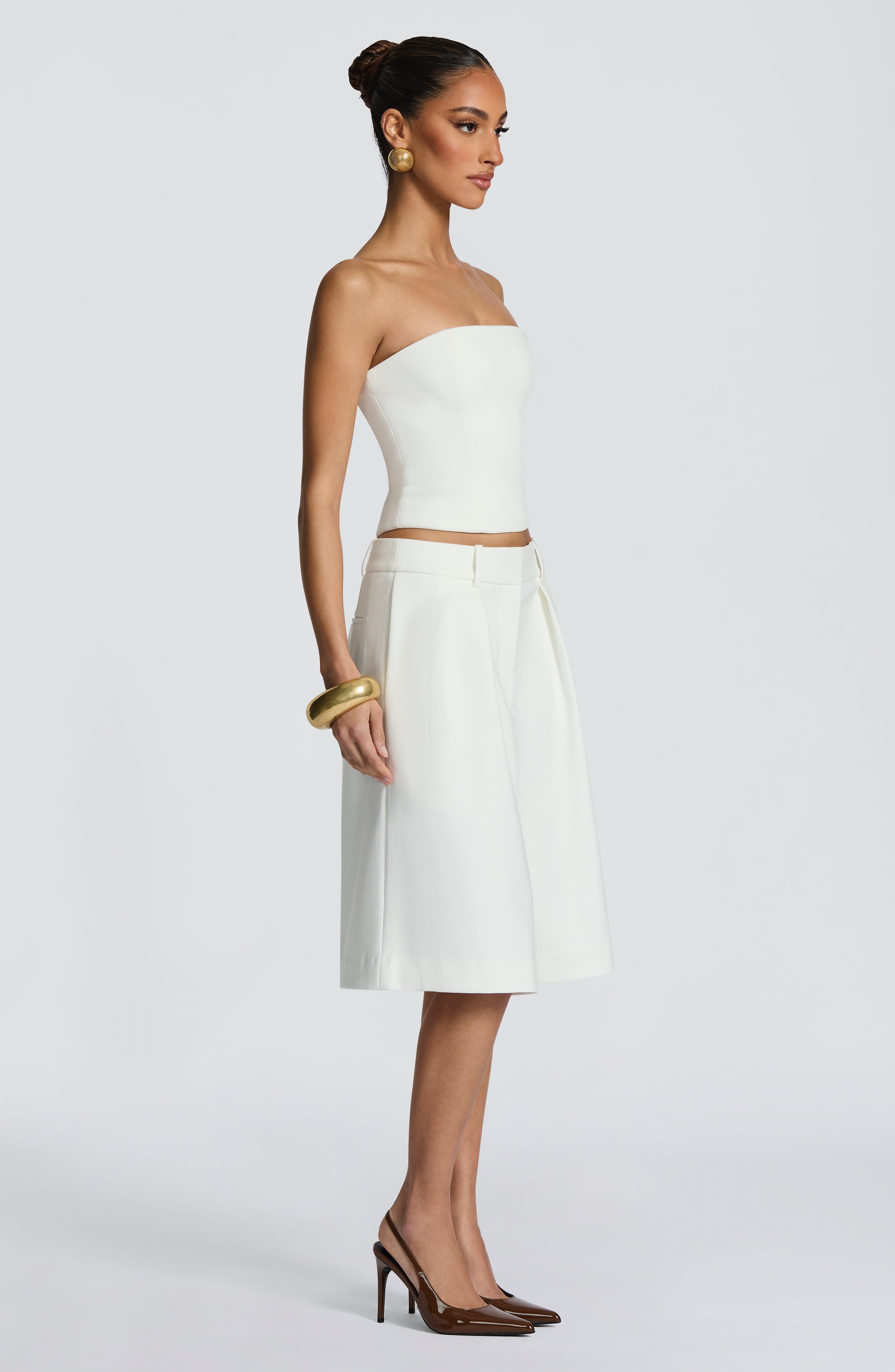 Flourenne Amarah Bermuda Shorts in Ivory