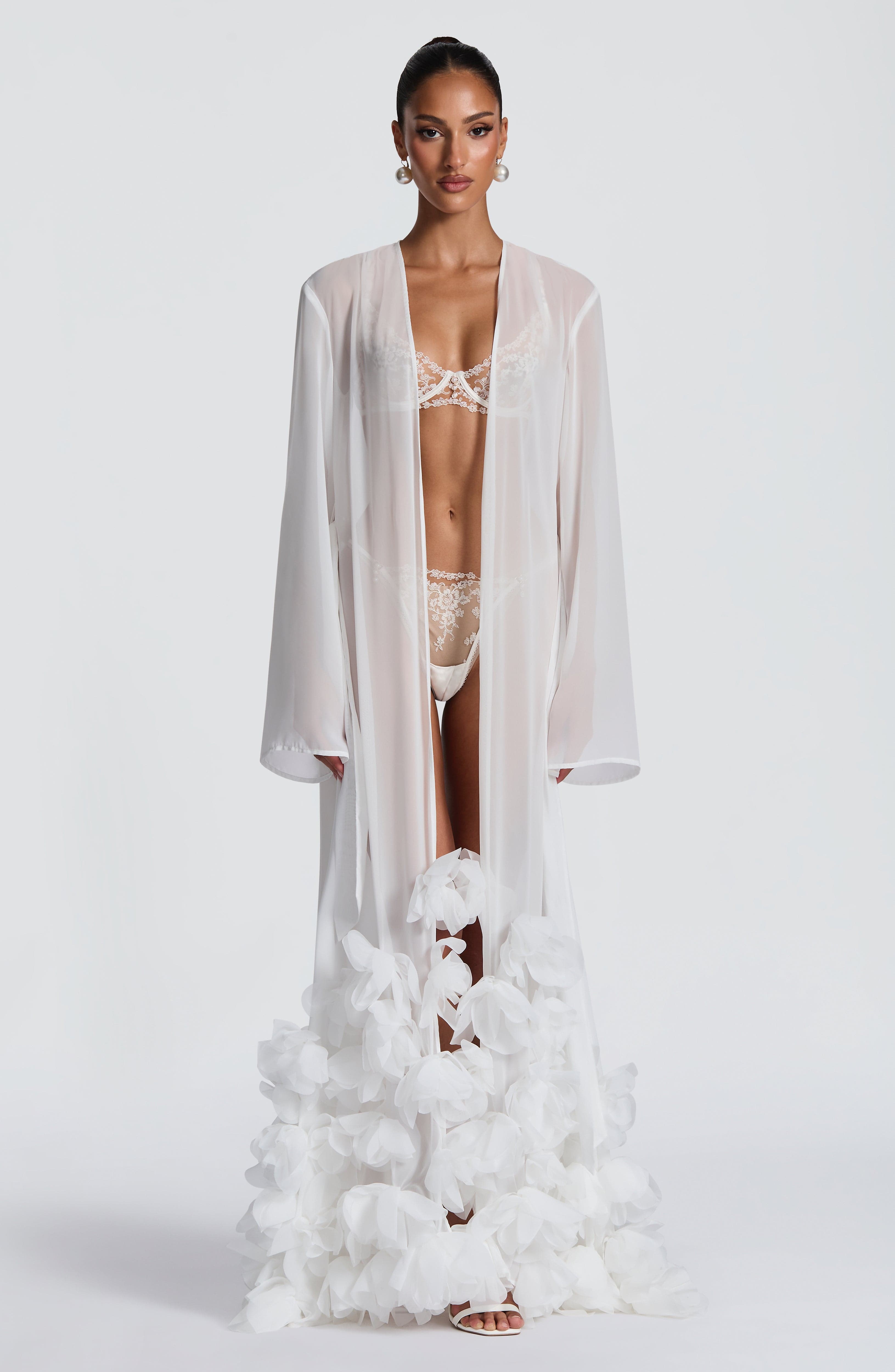 Flourenne Amelia Dressing Gown in Ivory