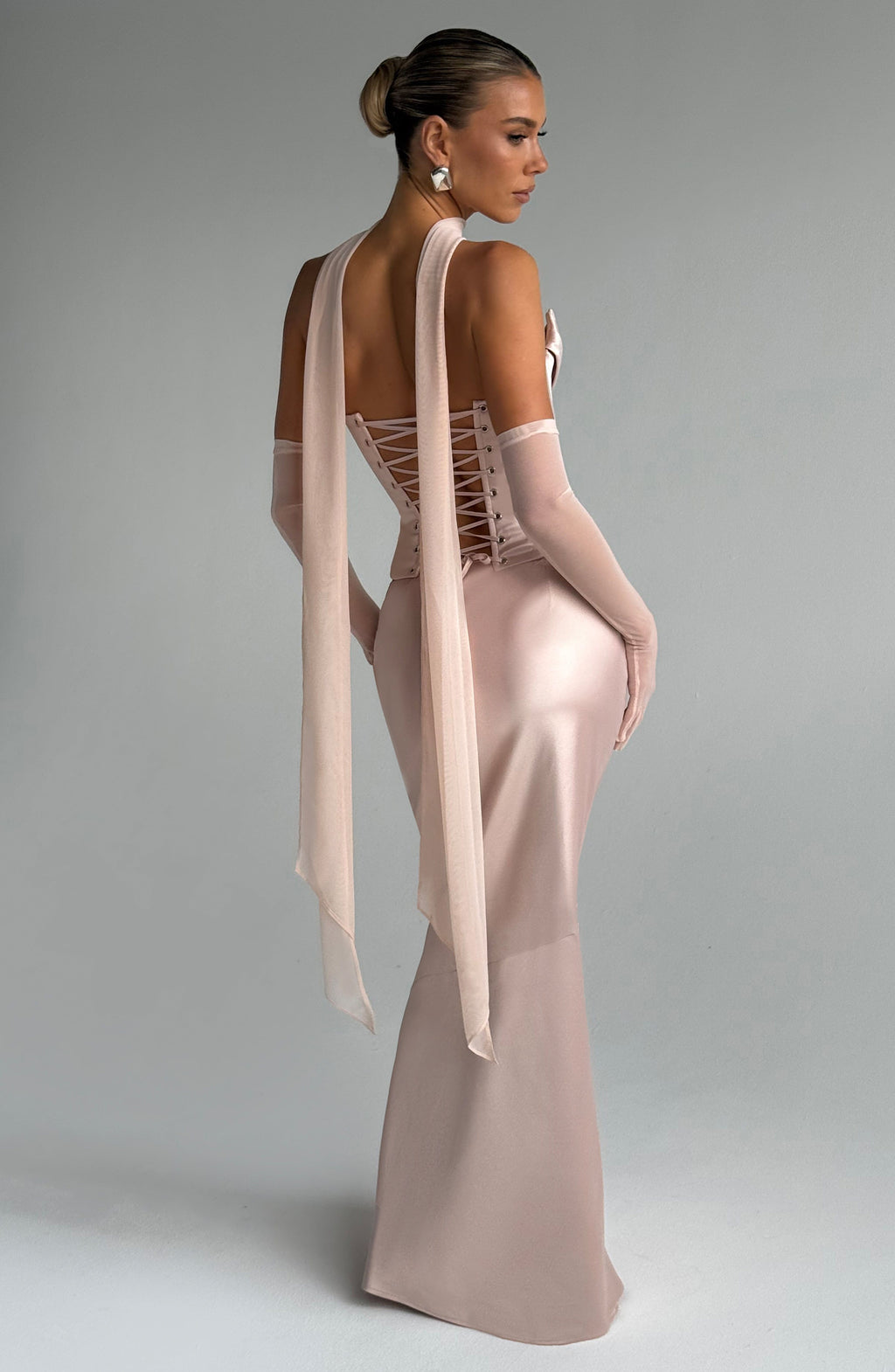 Flourenne Aylah Scarf in Soft Peach