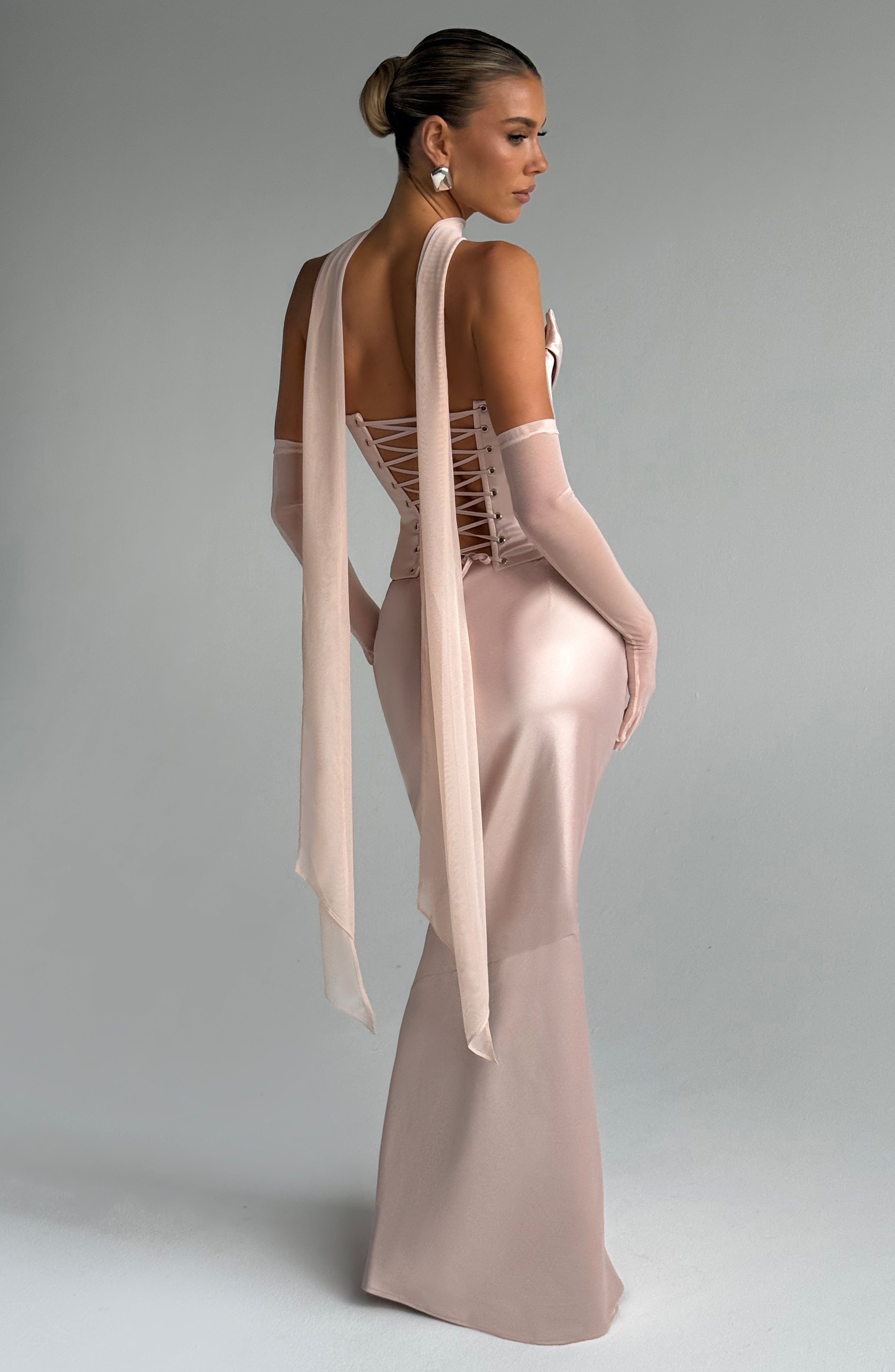 Flourenne Aylah Scarf in Soft Peach