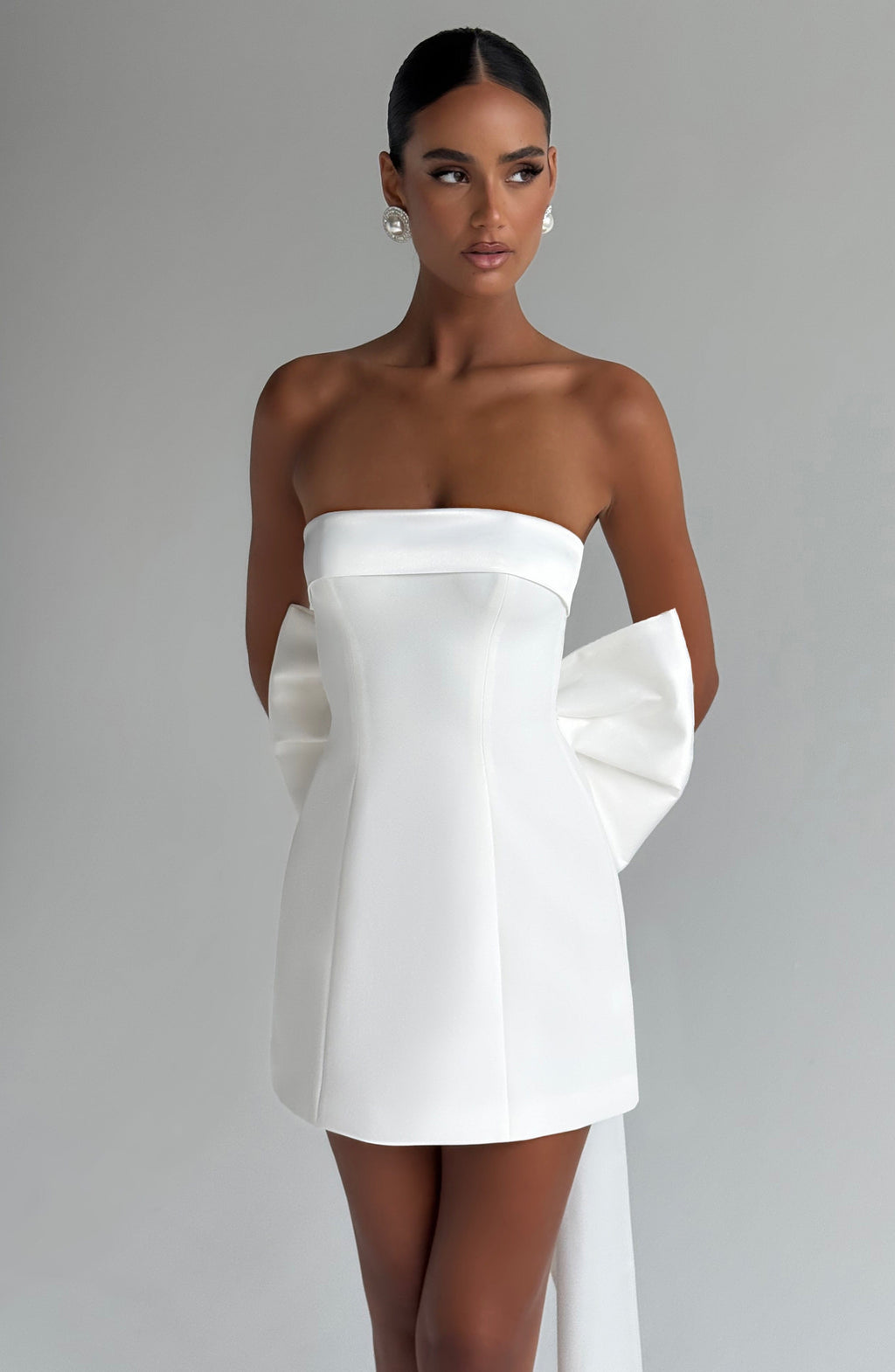 Flourenne Bellamie Mini Dress in Ivory
