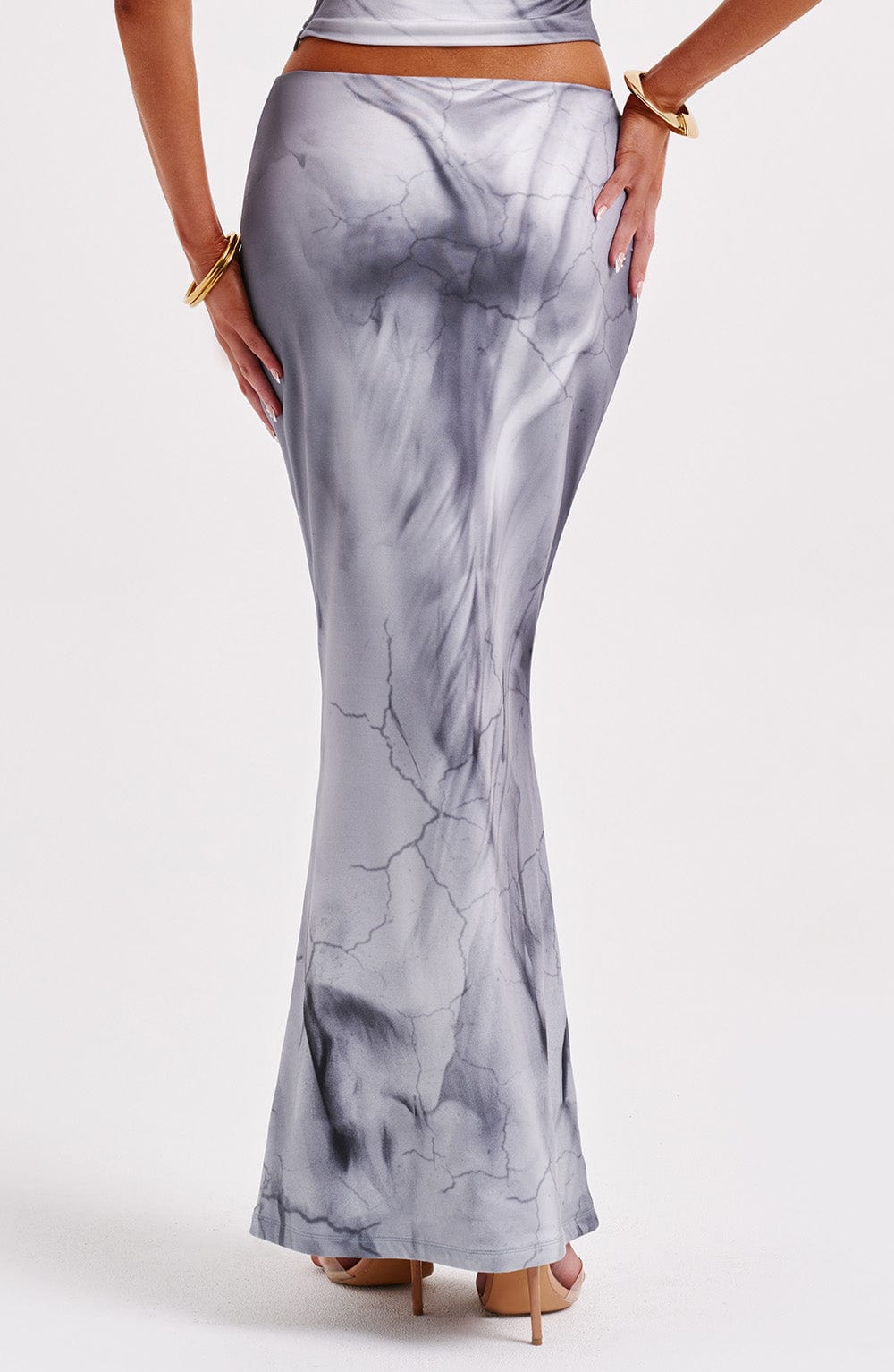 Flourenne Charmelle Maxi Skirt in Grey Body Print