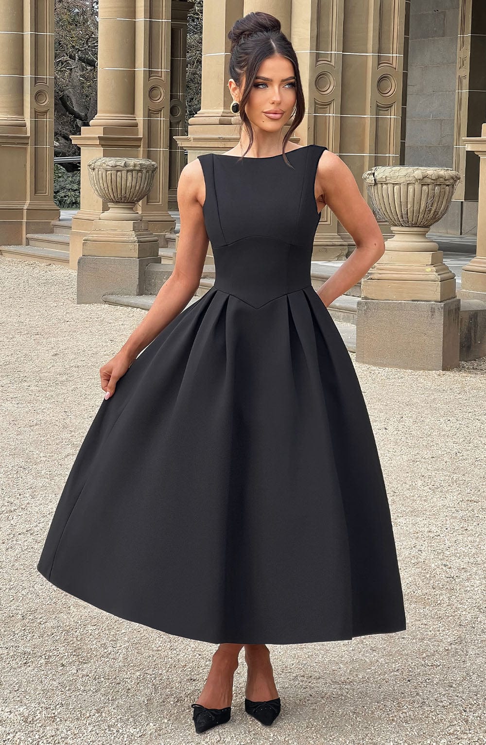 Flourenne Clarabelle Midi Dress in Black