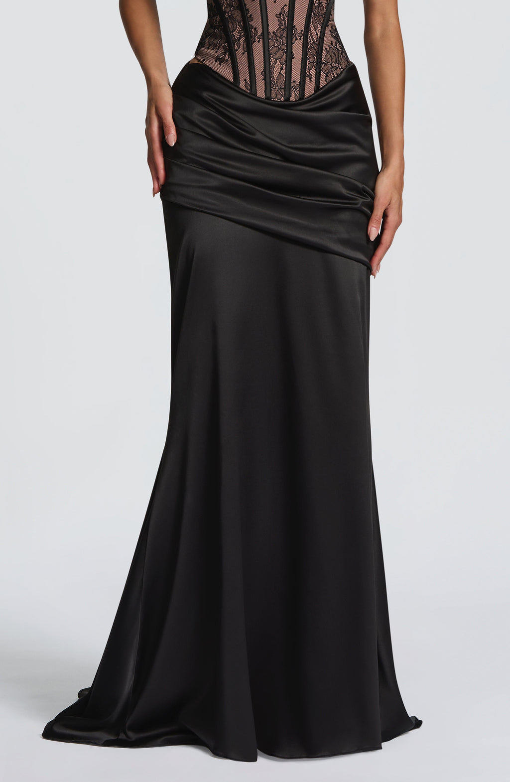 Flourenne Claudine Maxi Skirt in Black