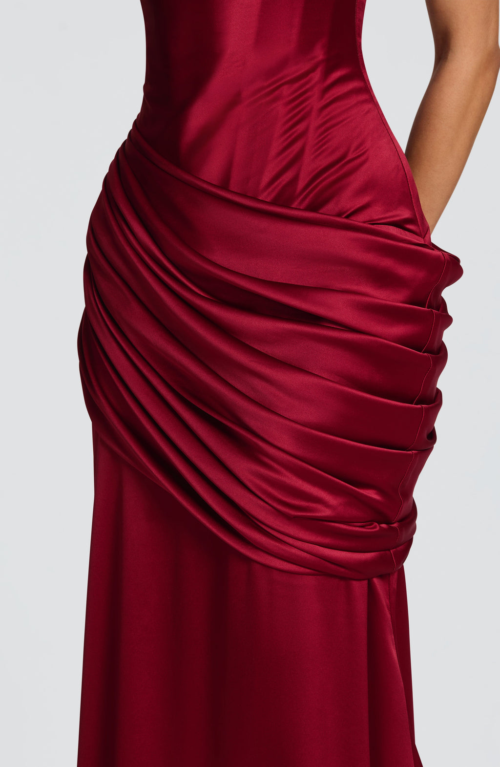 Flourenne Conlia Gown in Burgundy