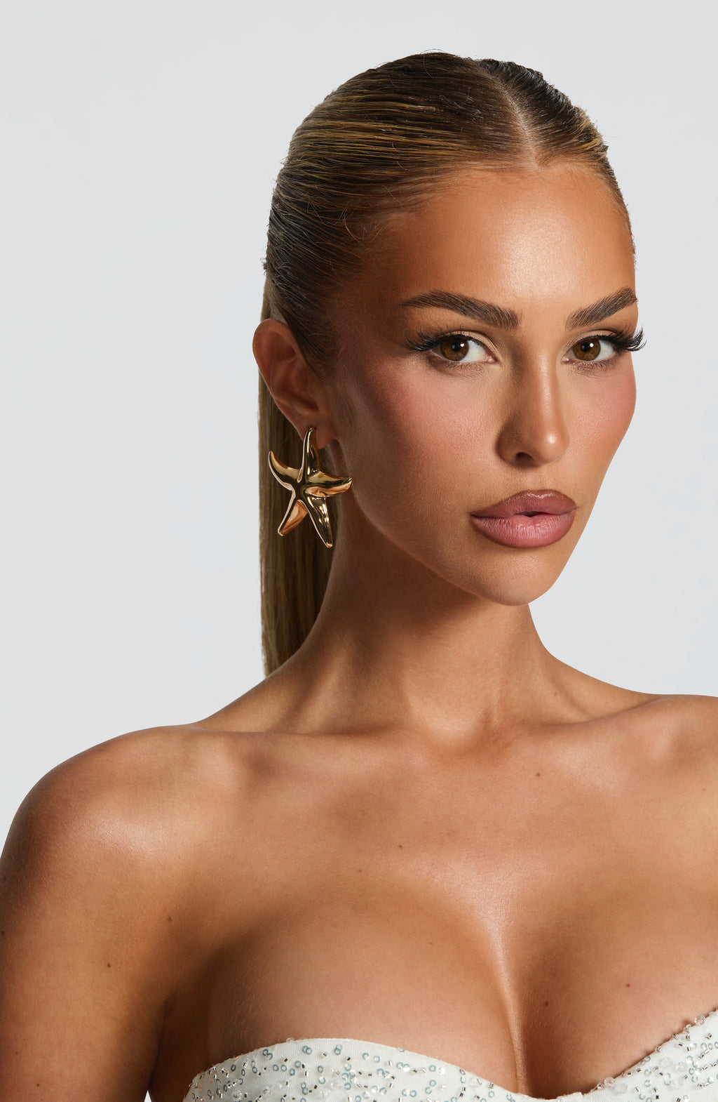 Flourenne Dakonna Earrings in Gold