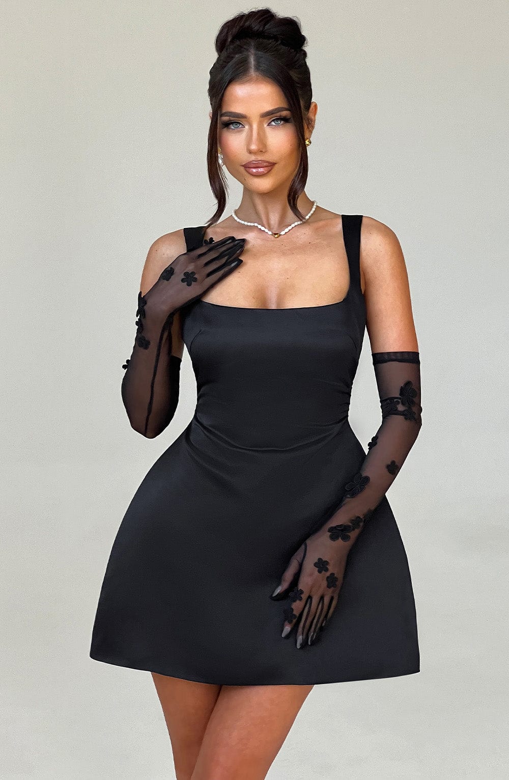 Flourenne Dalaria Gloves in Black