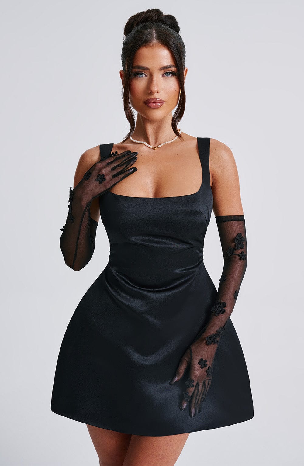 Flourenne Dalaria Gloves in Black
