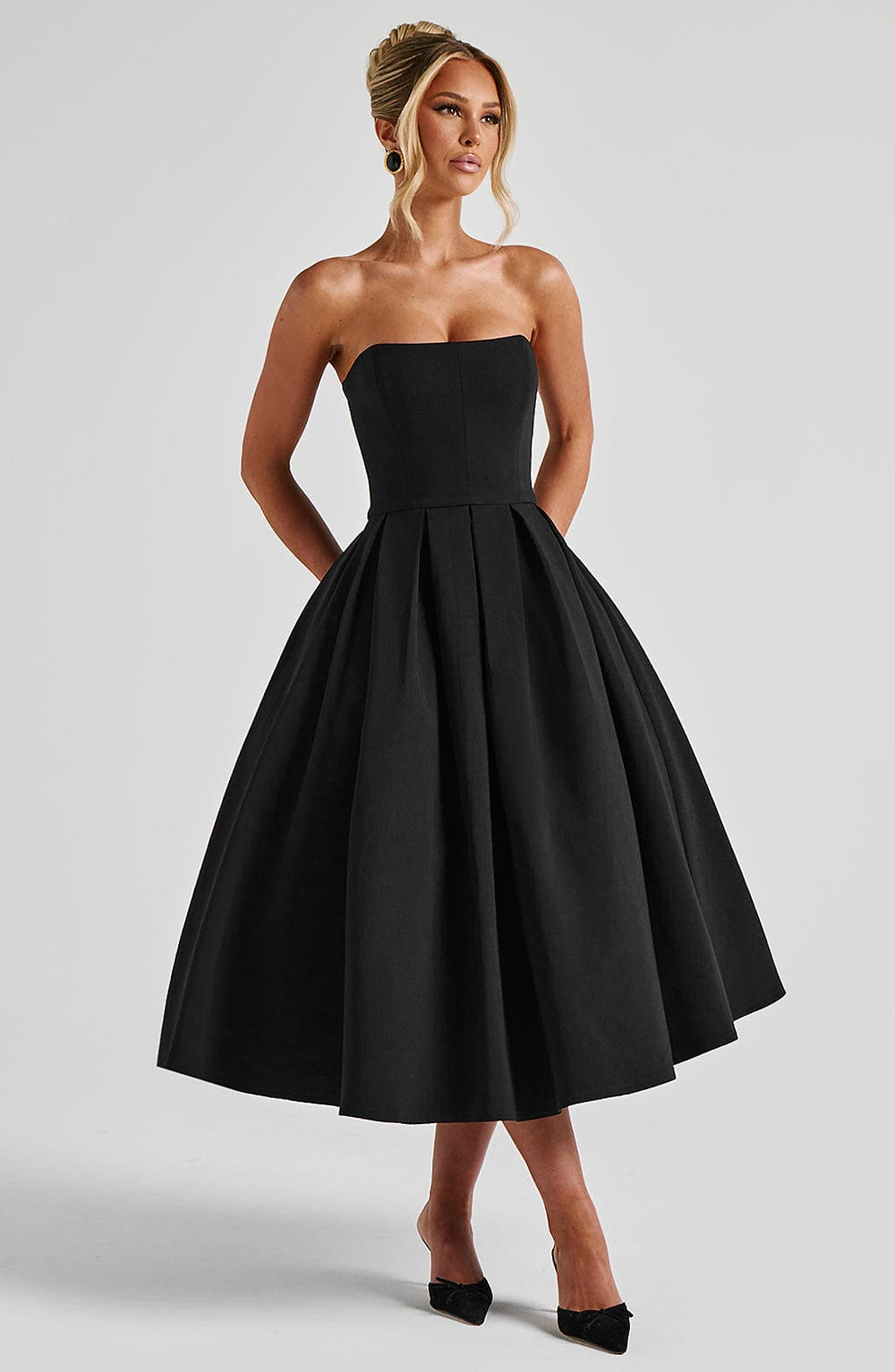 Flourenne Editha Midi Dress in Black