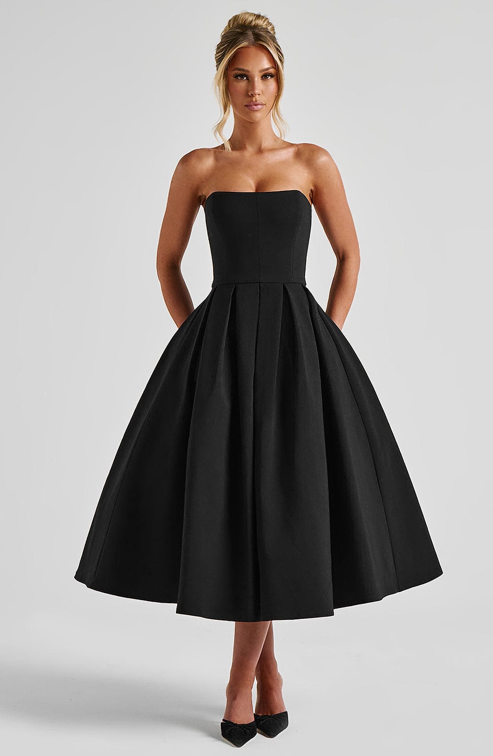 Flourenne Editha Midi Dress in Black