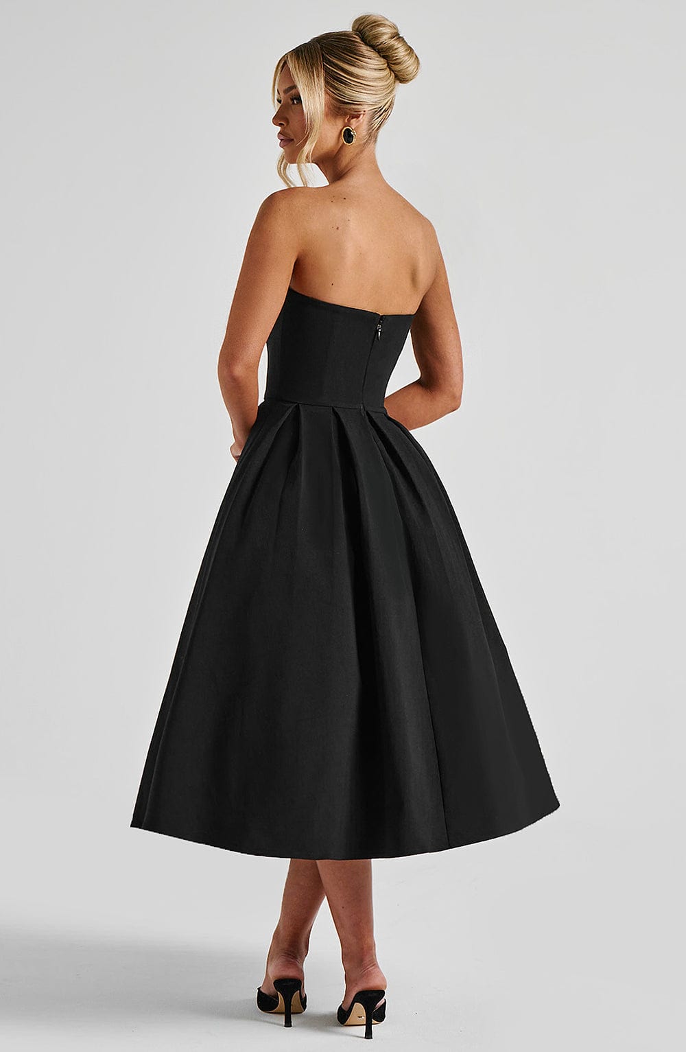 Flourenne Editha Midi Dress in Black