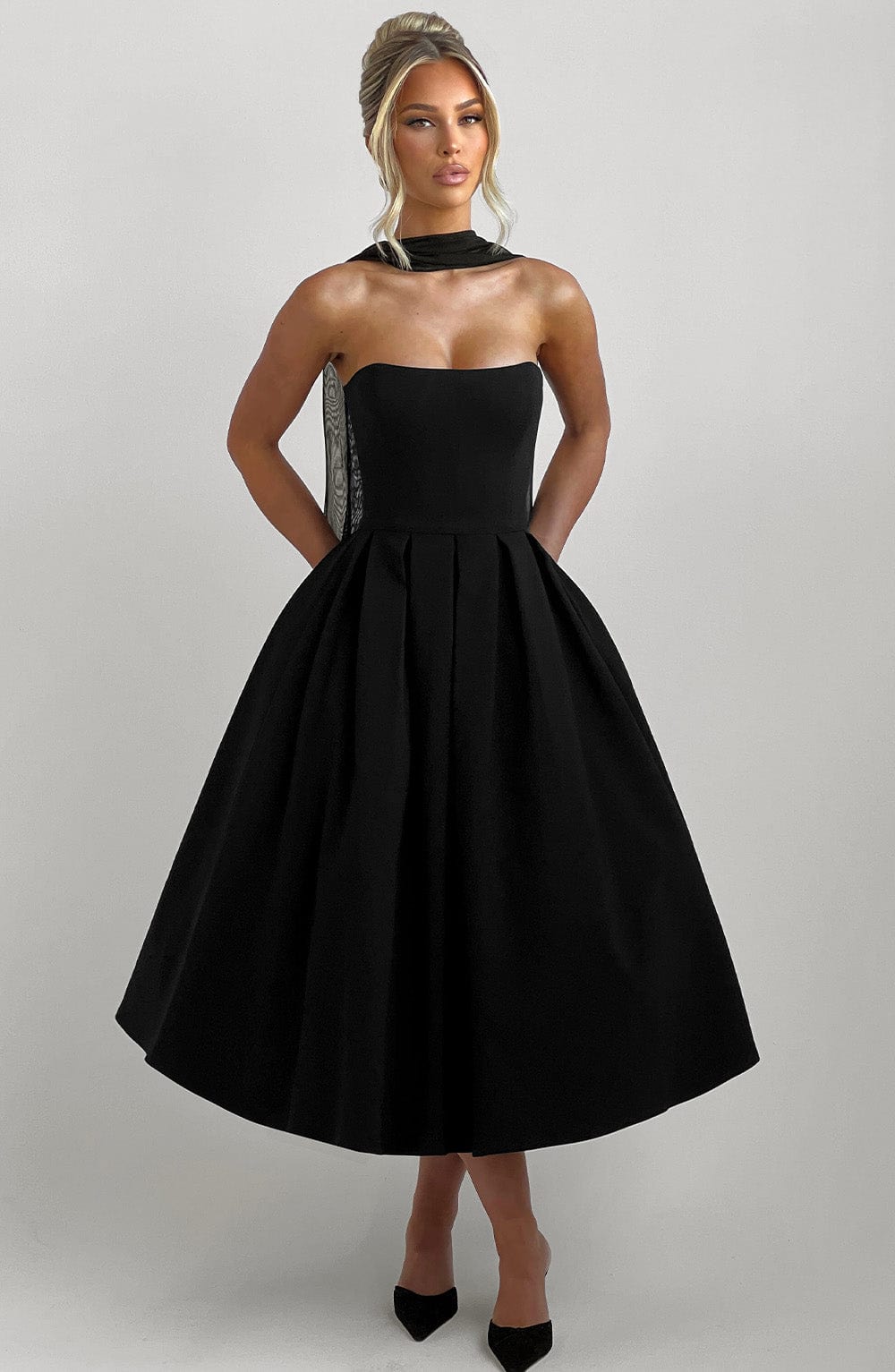 Flourenne Editha Midi Dress in Black