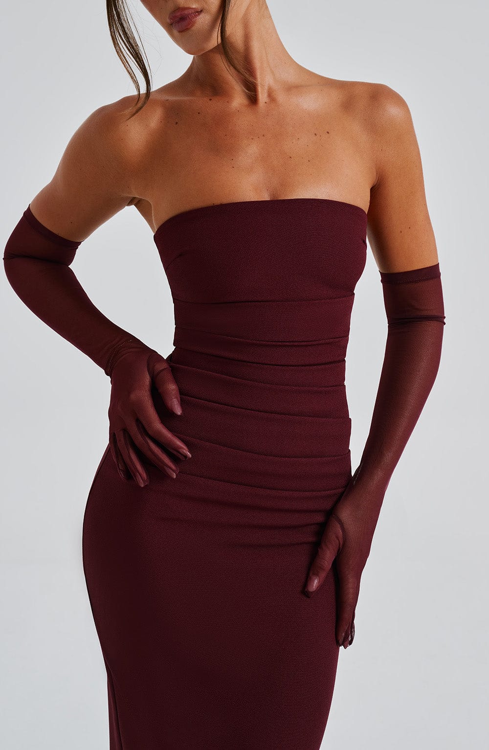 Flourenne Elira Gloves in Cherry Lacquer