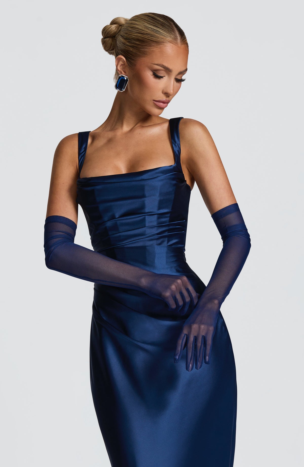 Flourenne Elira Gloves in Navy