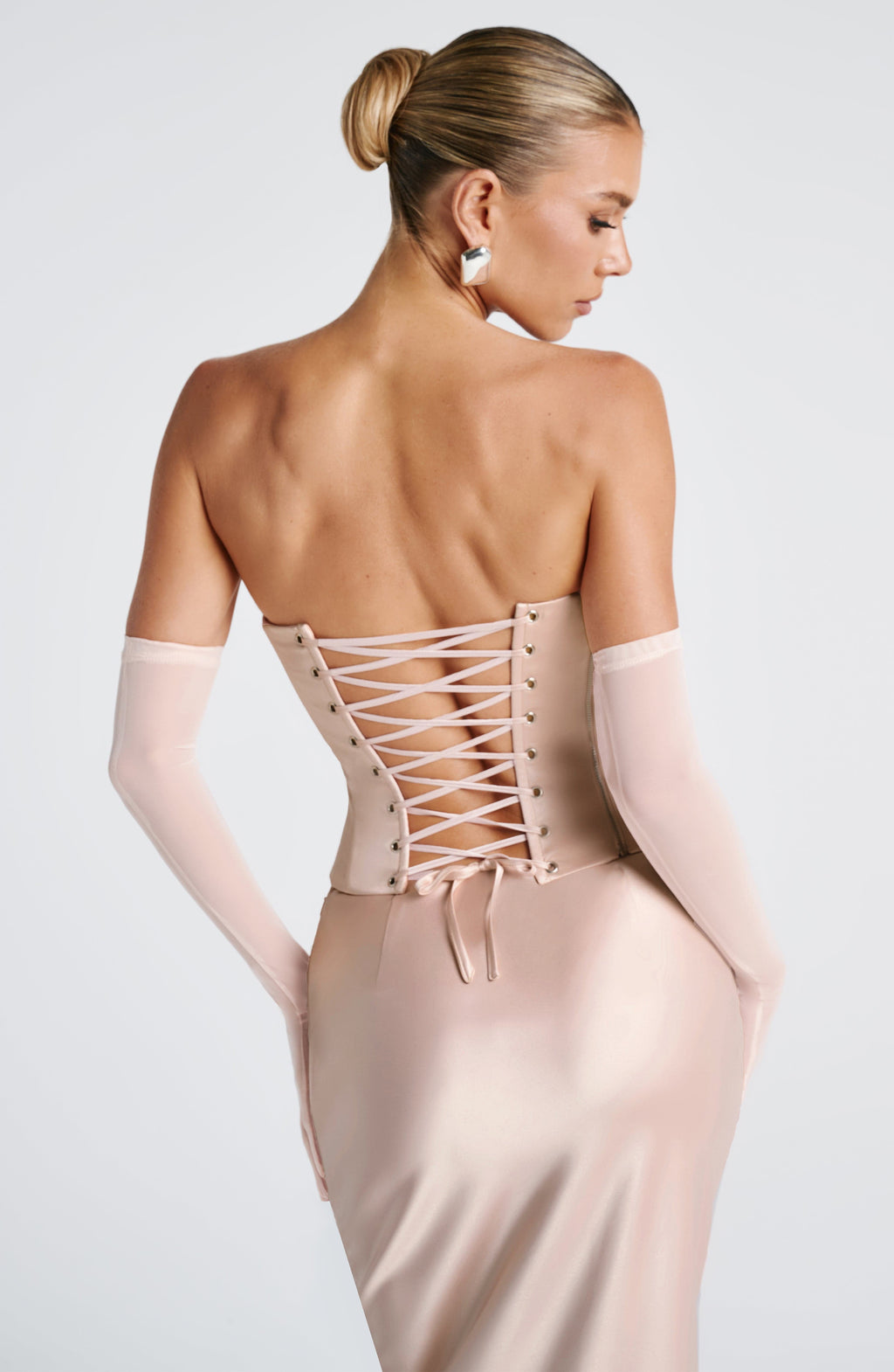 Flourenne Elira Gloves in Soft Peach