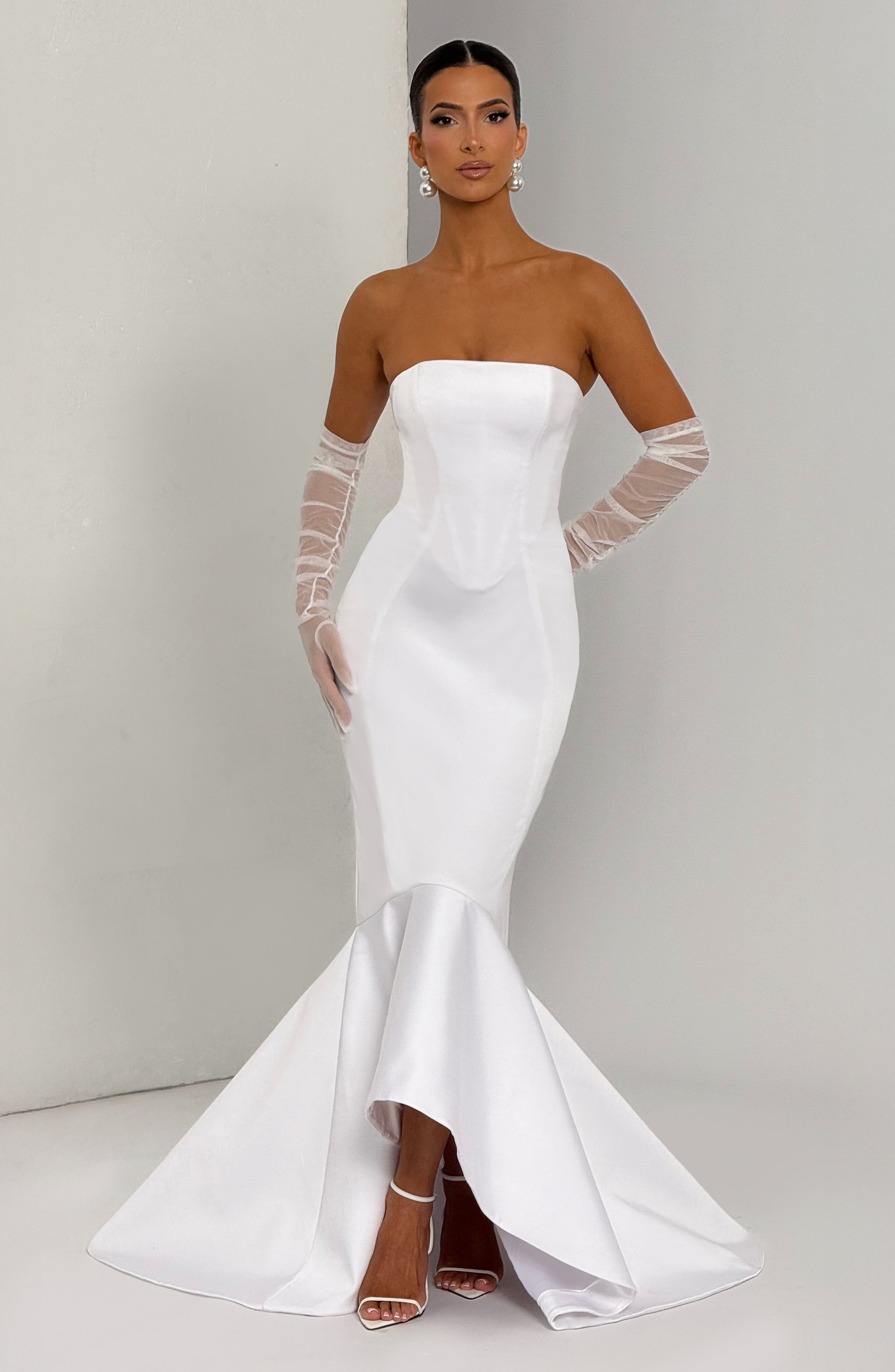 Flourenne Elryn Gown in Ivory