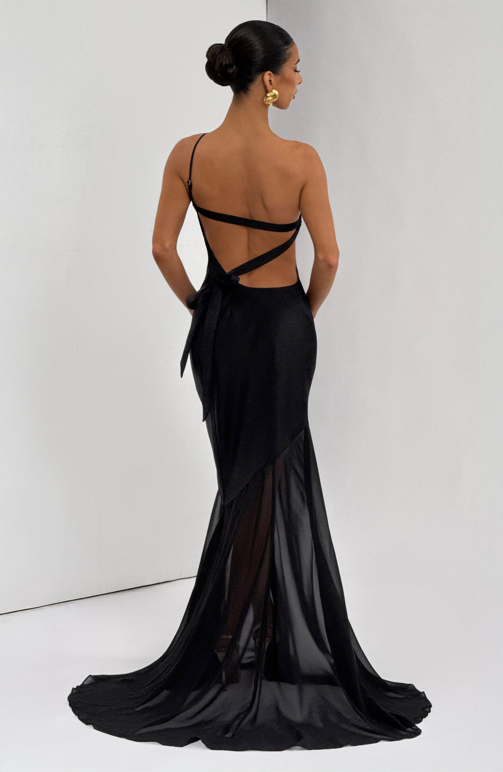Flourenne Fabelle Gown in Black