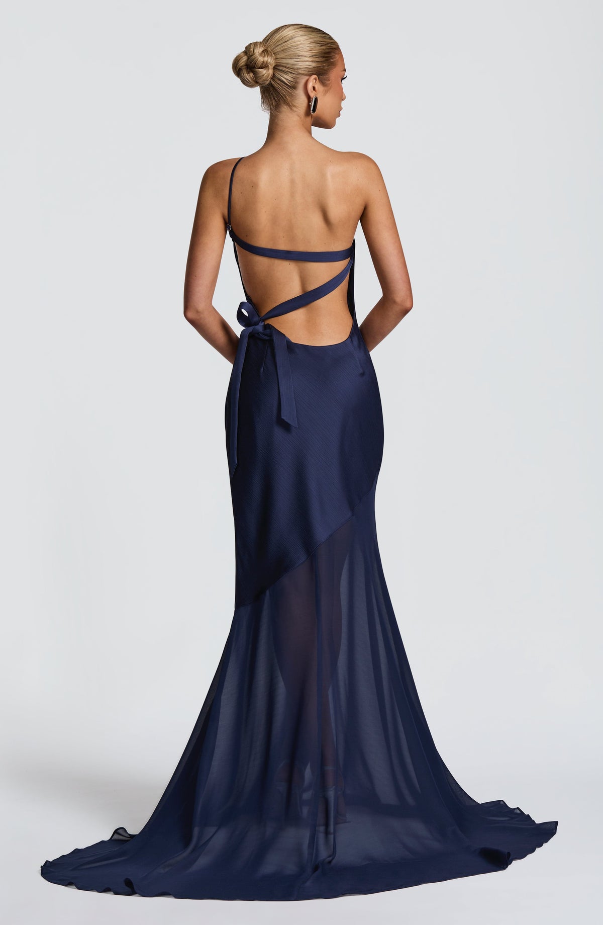 Flourenne Fabelle Gown in Navy