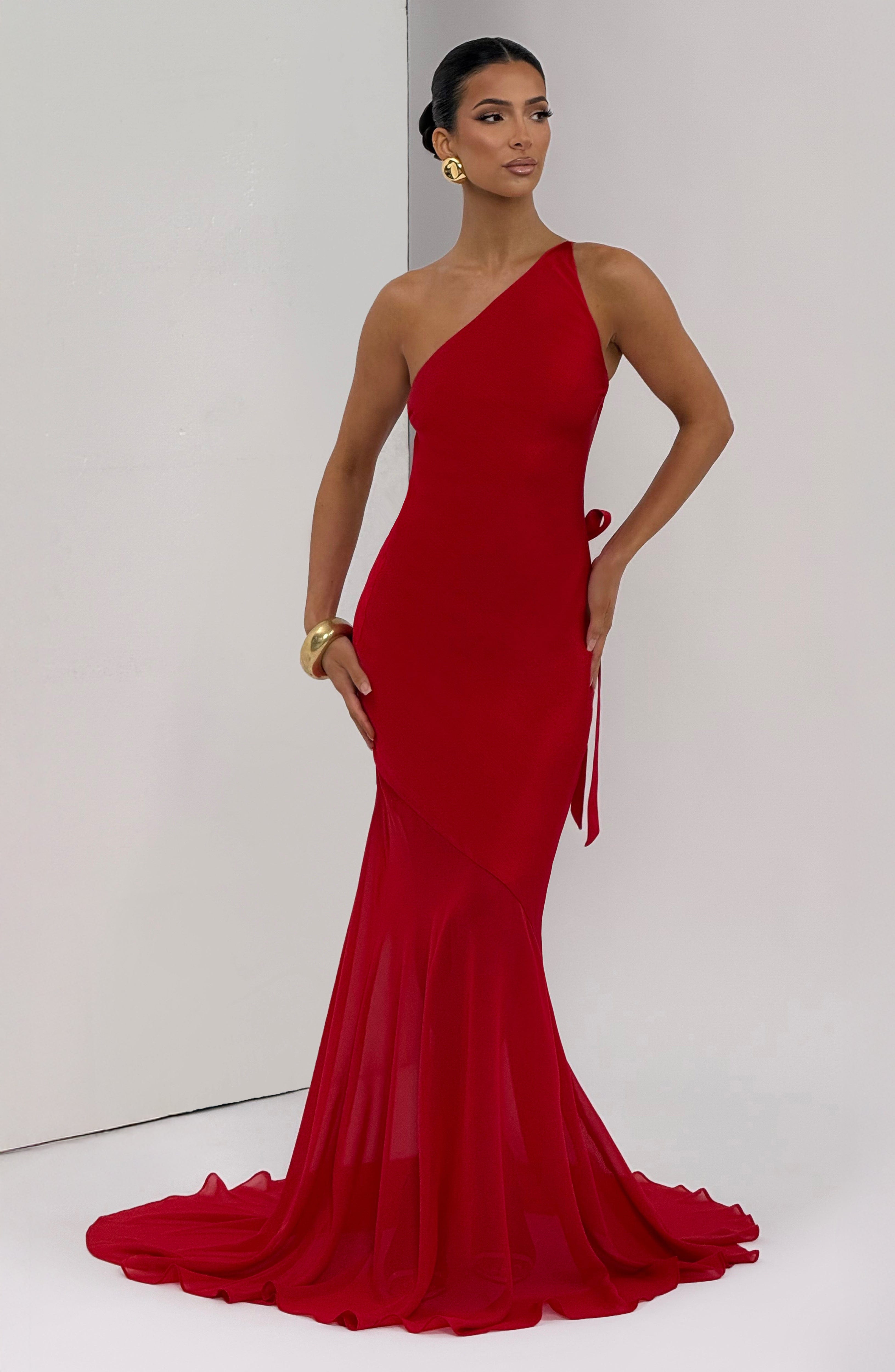 Flourenne Fabelle Gown in Red