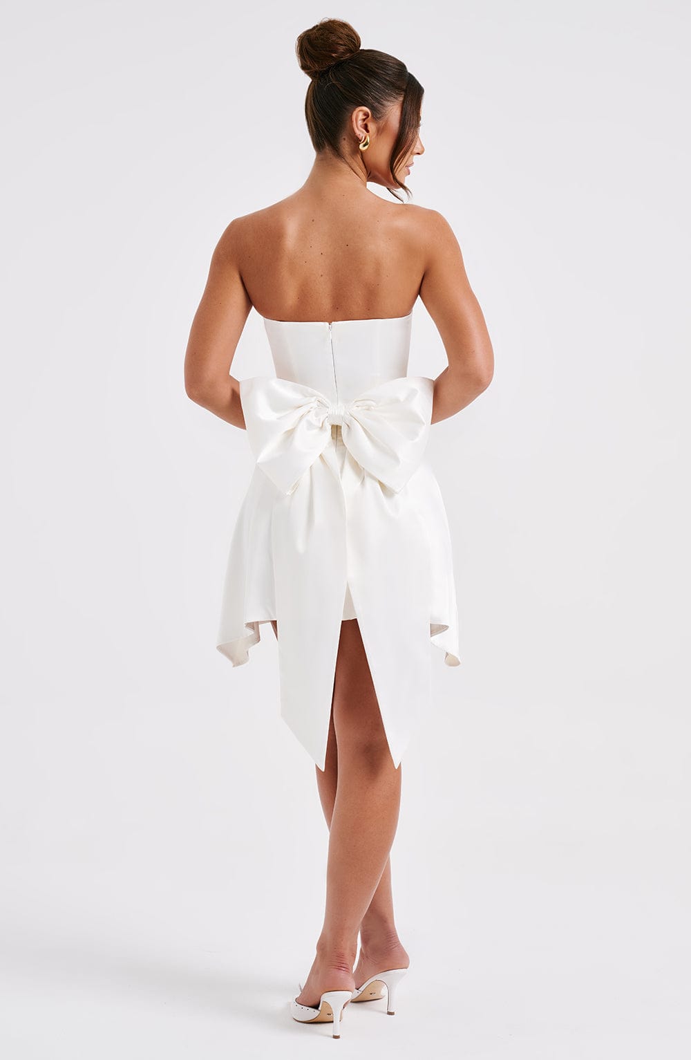 Flourenne Freyja Mini Dress in Ivory