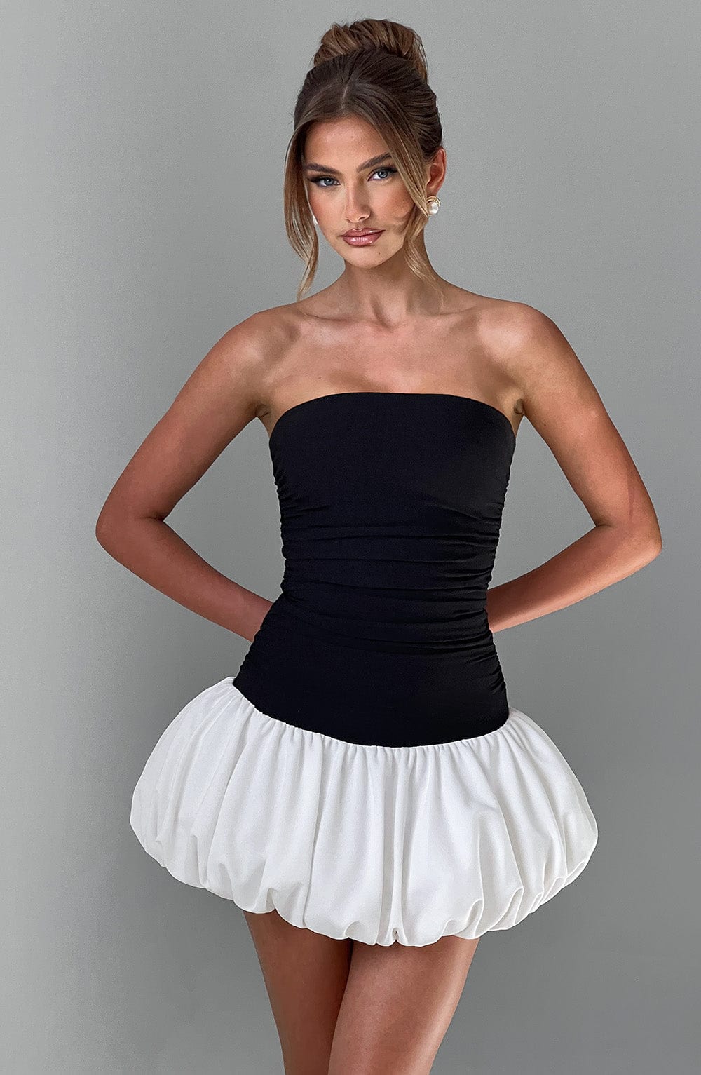 Flourenne Gemina Mini Dress in Black/White