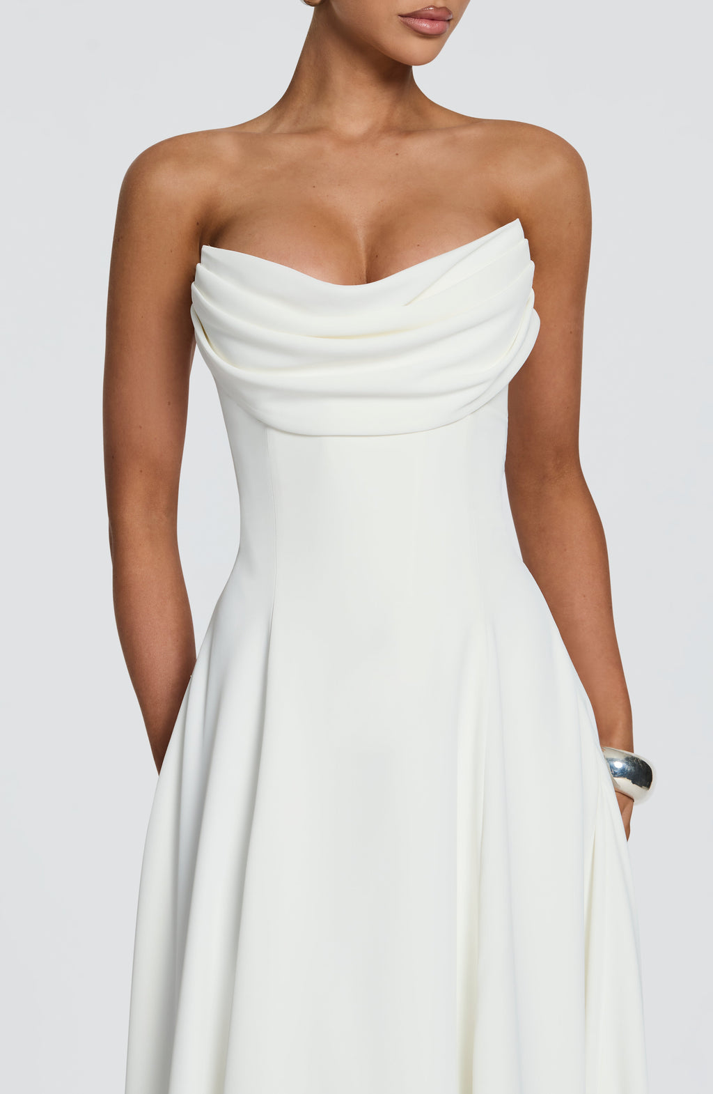 Flourenne Harlowe Midi Dress in Ivory