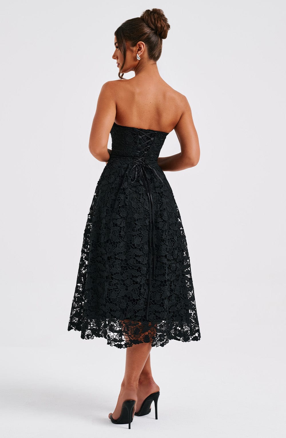 Flourenne Ishara Midi Dress in Black