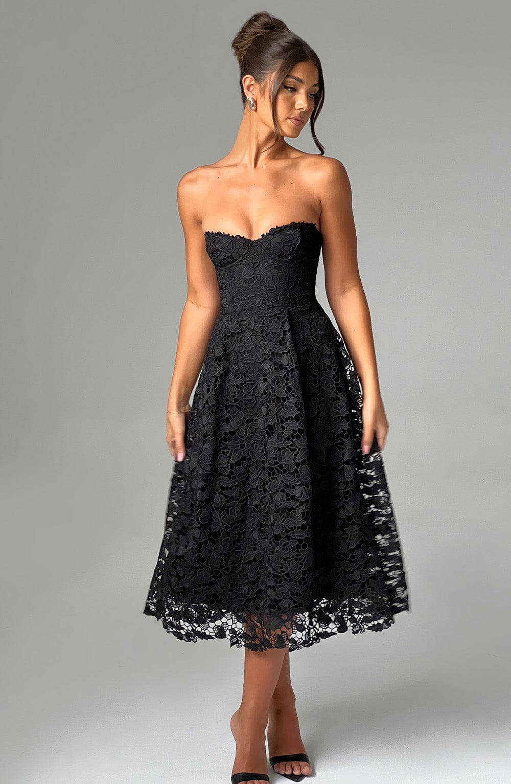 Flourenne Ishara Midi Dress in Black