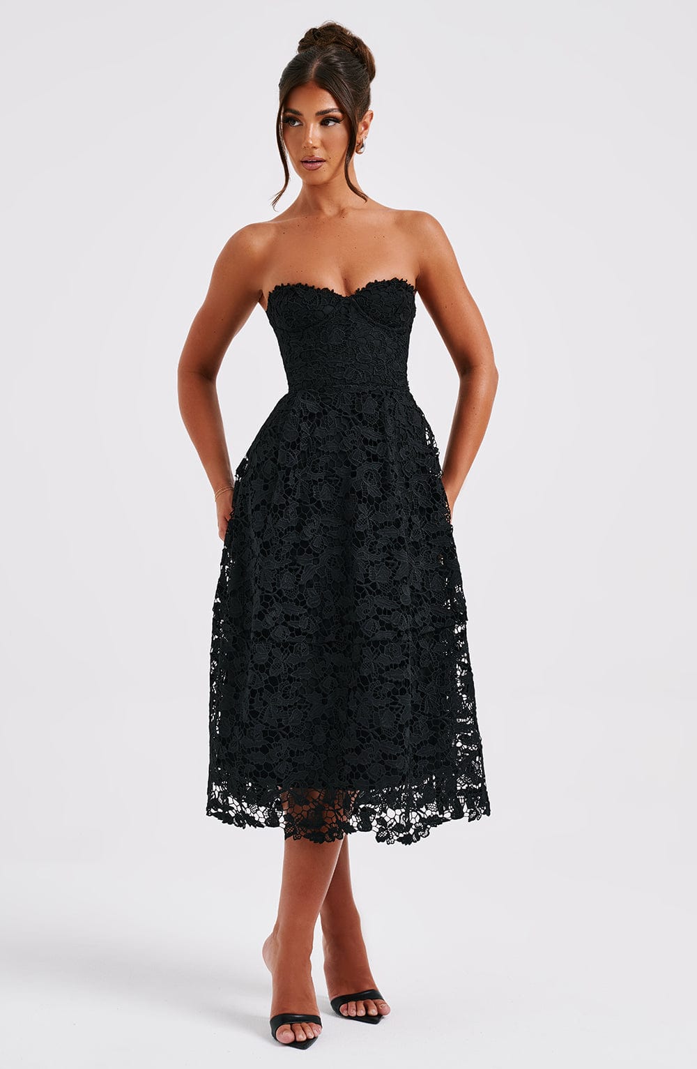 Flourenne Ishara Midi Dress in Black