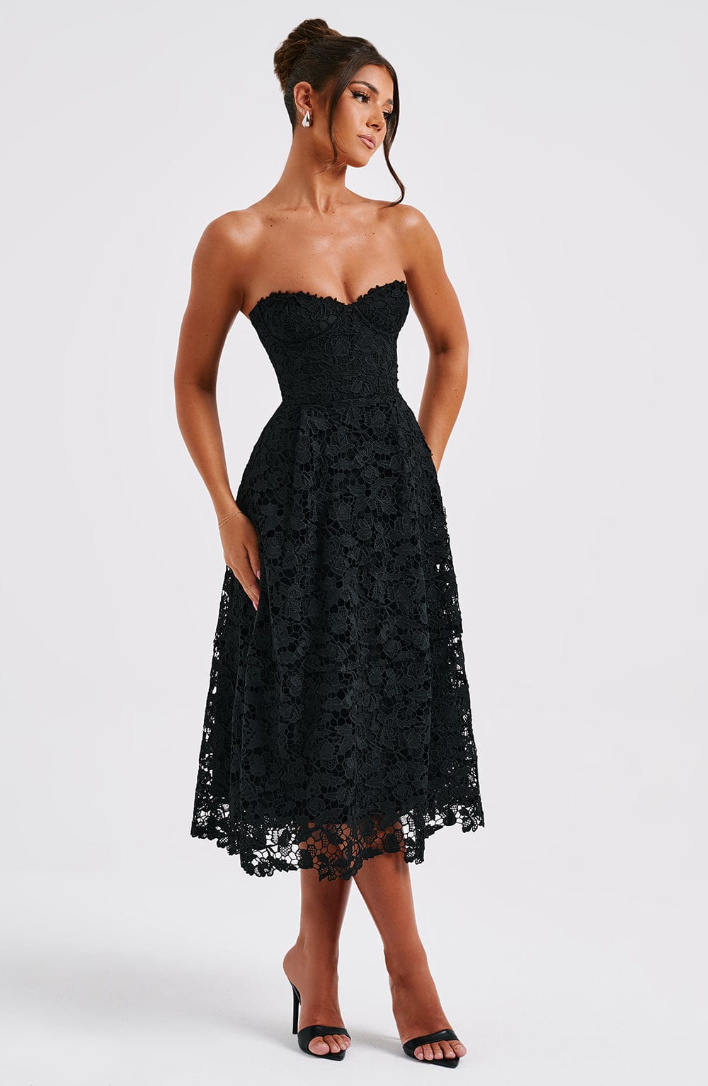 Flourenne Ishara Midi Dress in Black