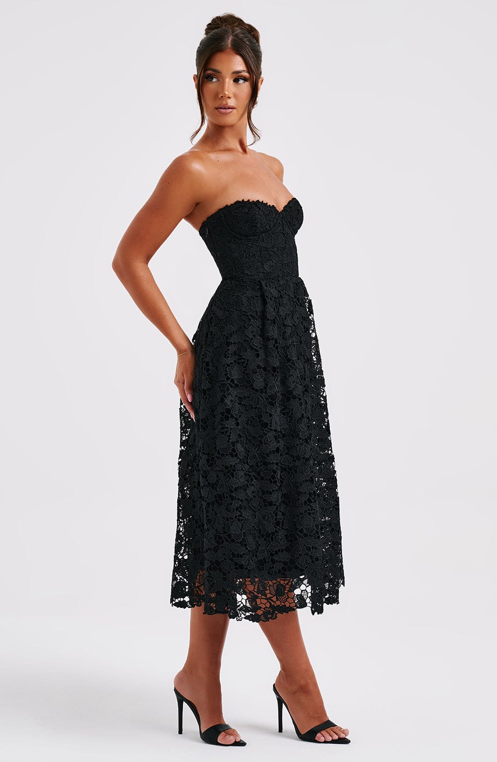 Flourenne Ishara Midi Dress in Black