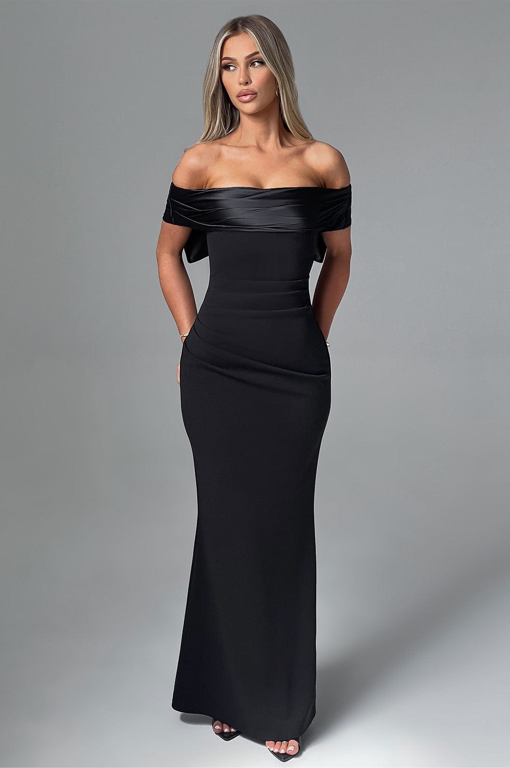 Flourenne Joannah Maxi Dress in Black