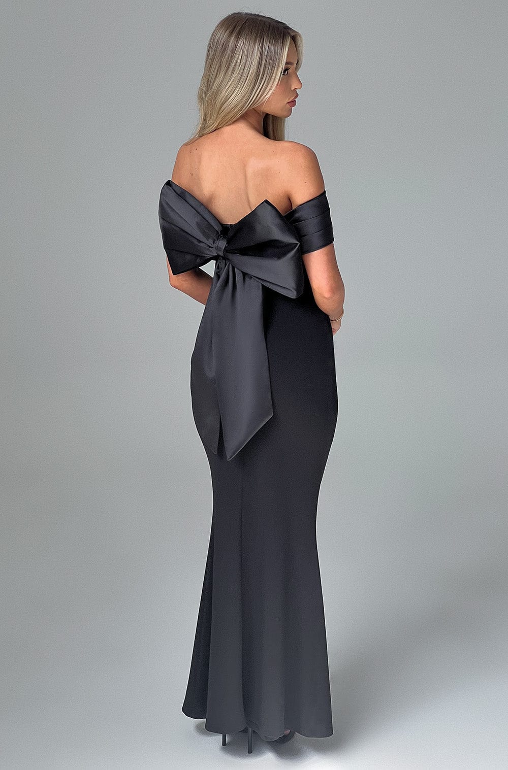 Flourenne Joannah Maxi Dress in Black