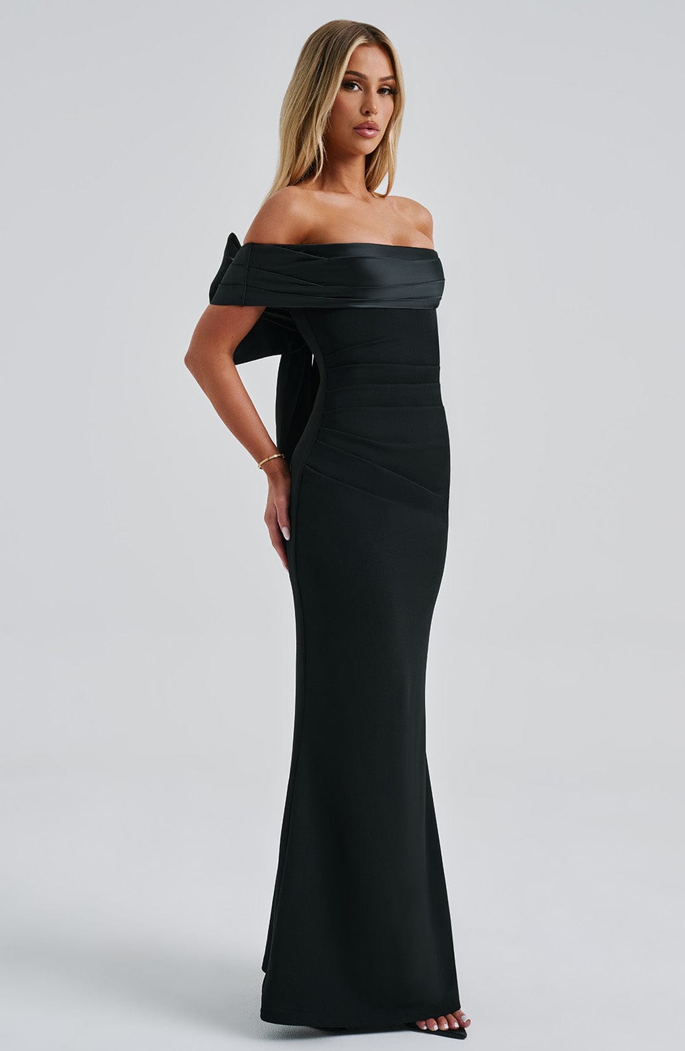 Flourenne Joannah Maxi Dress in Black