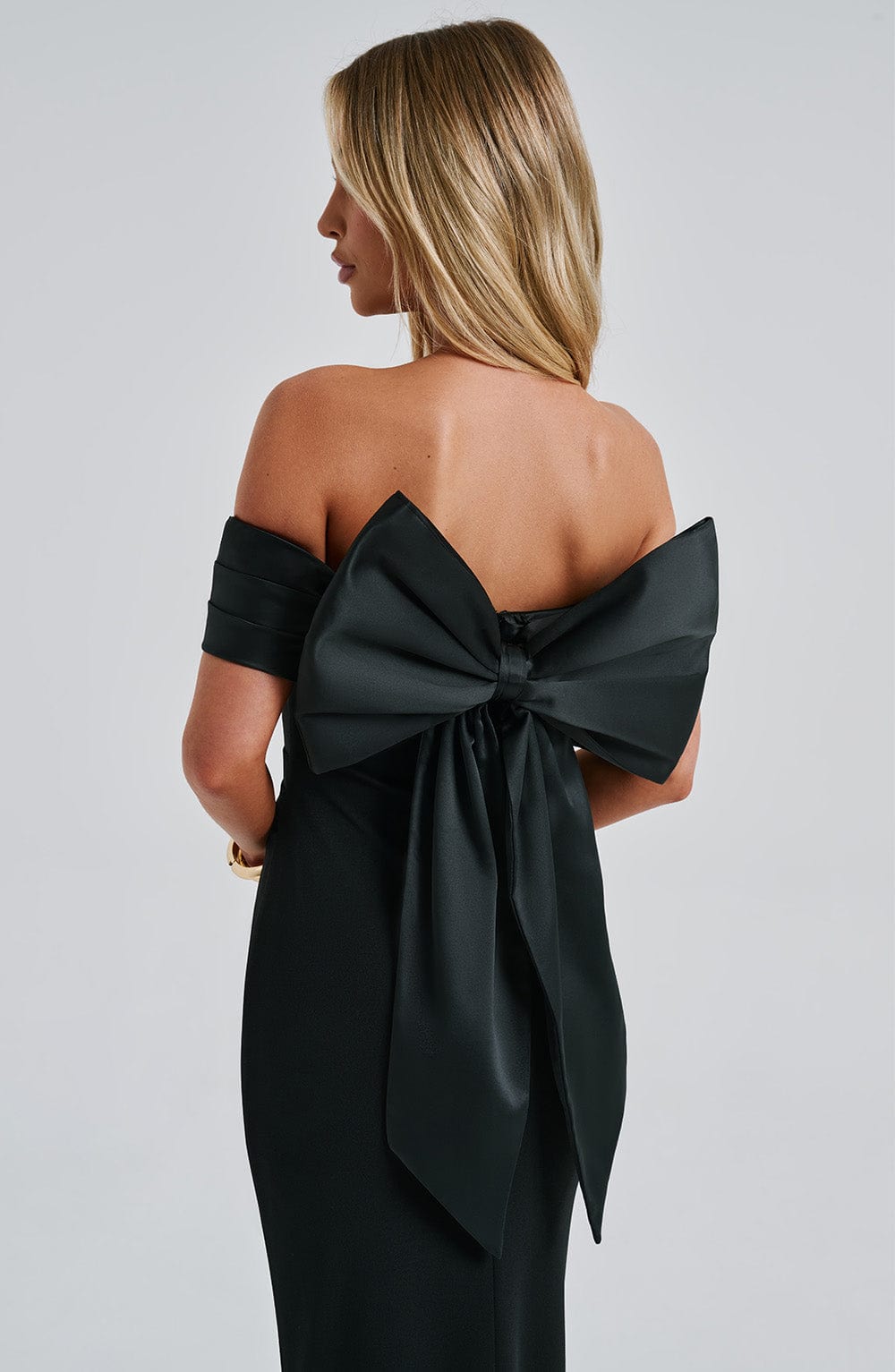 Flourenne Joannah Maxi Dress in Black