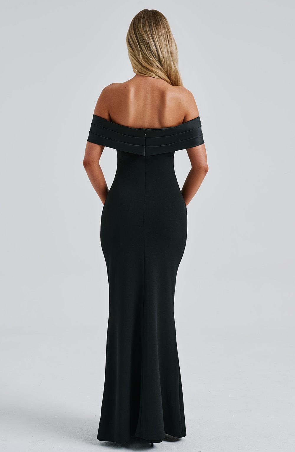 Flourenne Joannah Maxi Dress in Black