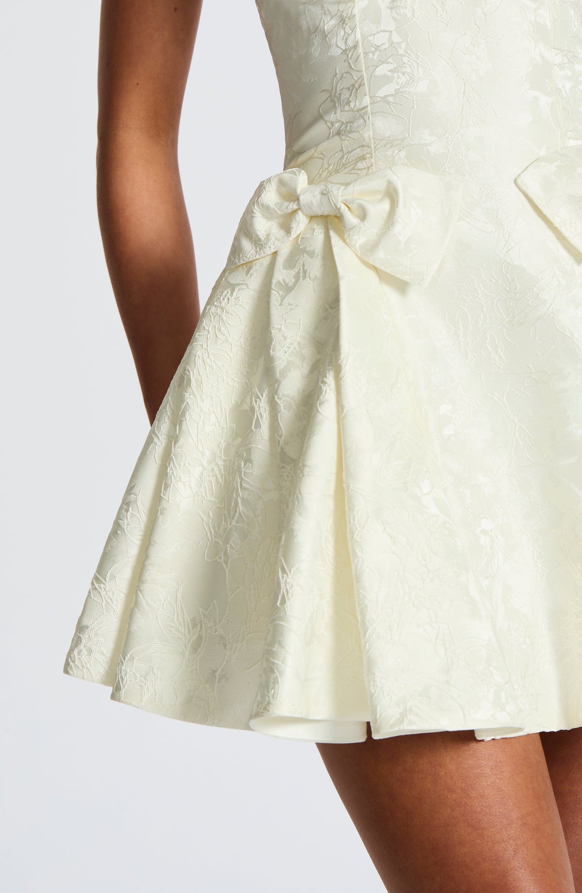 Flourenne Jocelle Mini Dress in Ivory