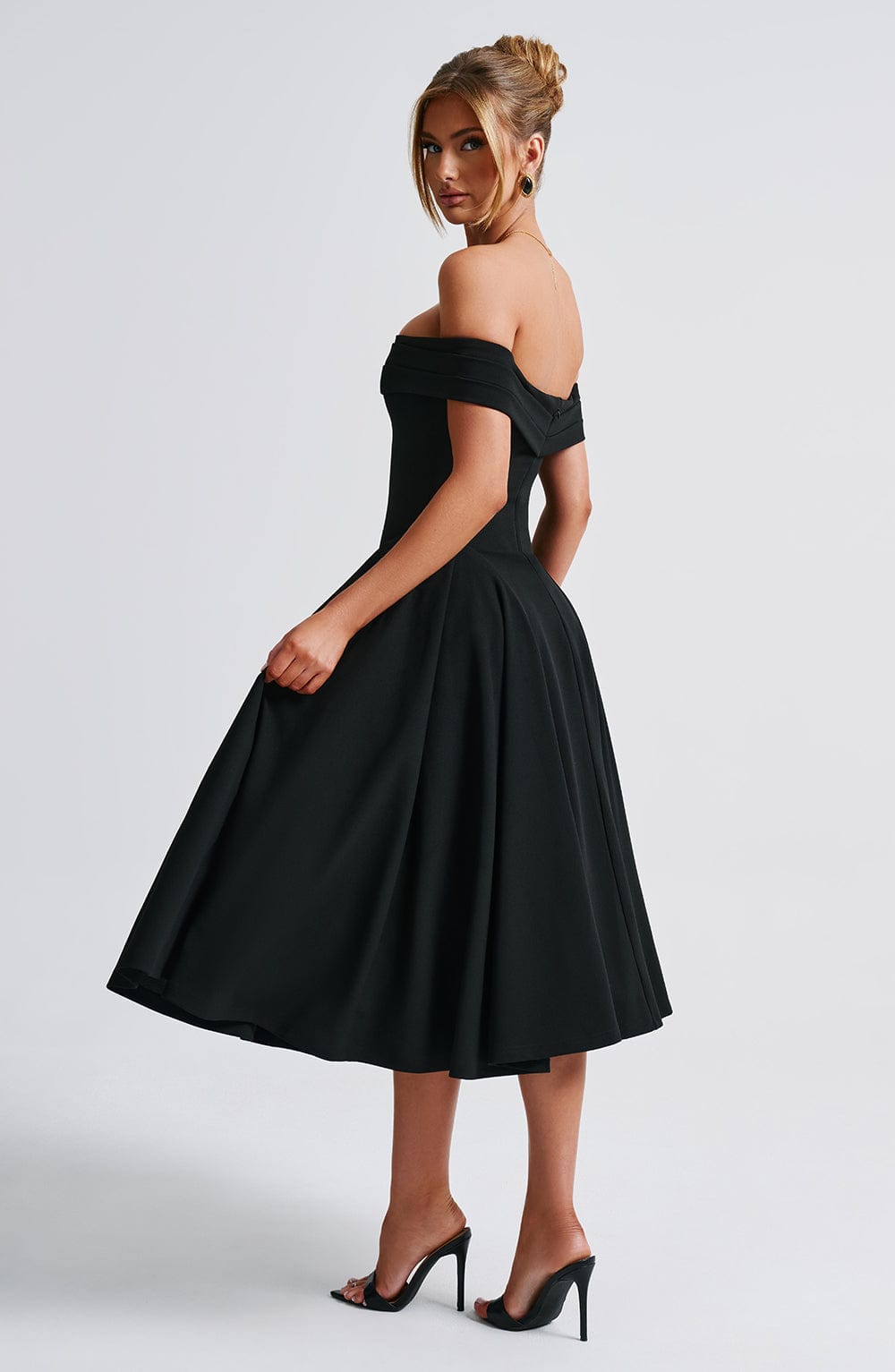 Flourenne Marinda Midi Dress in Black