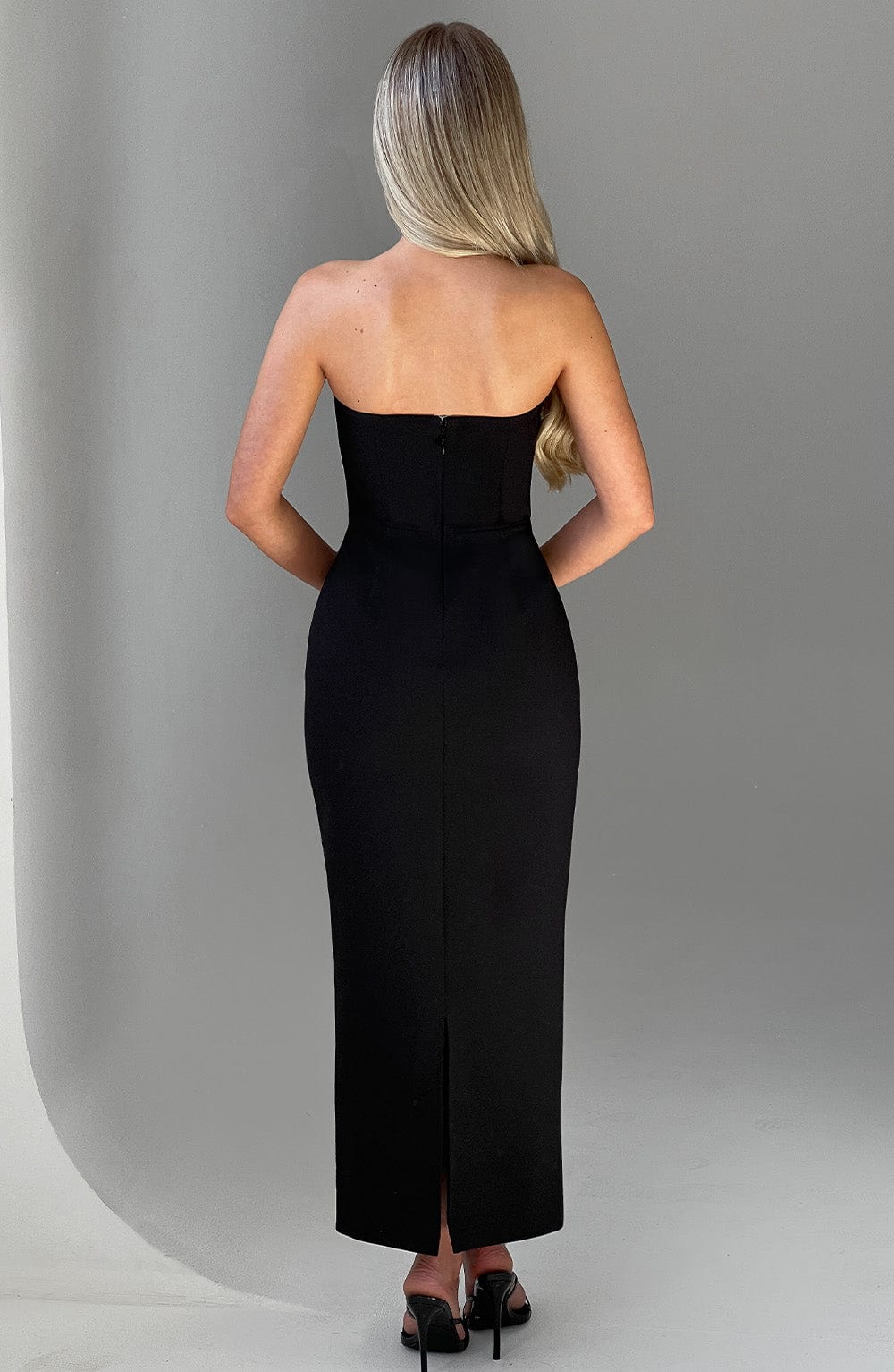 Flourenne Roxana Midaxi Dress in Black