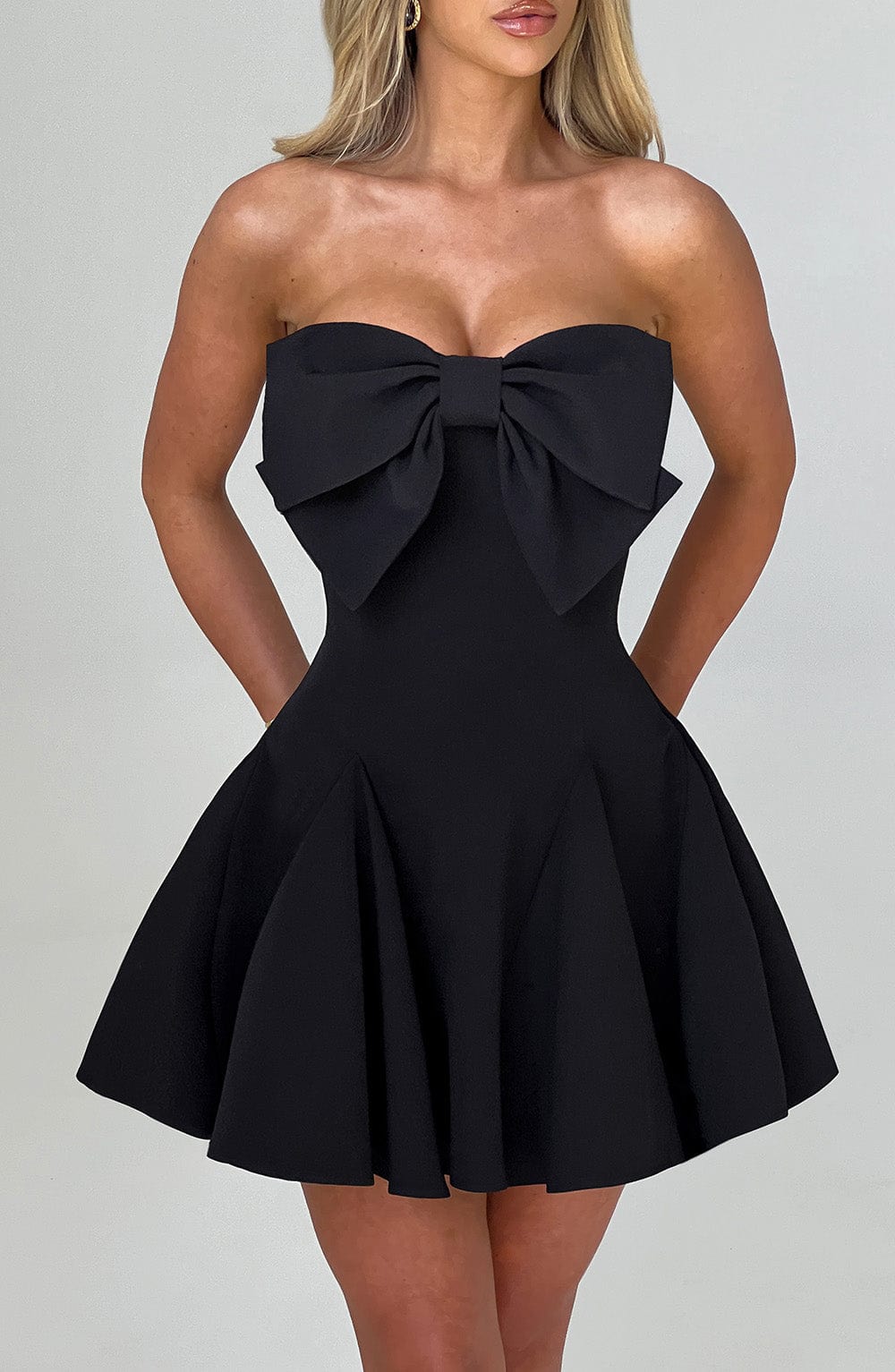 Flourenne Rubina Playsuit in Black