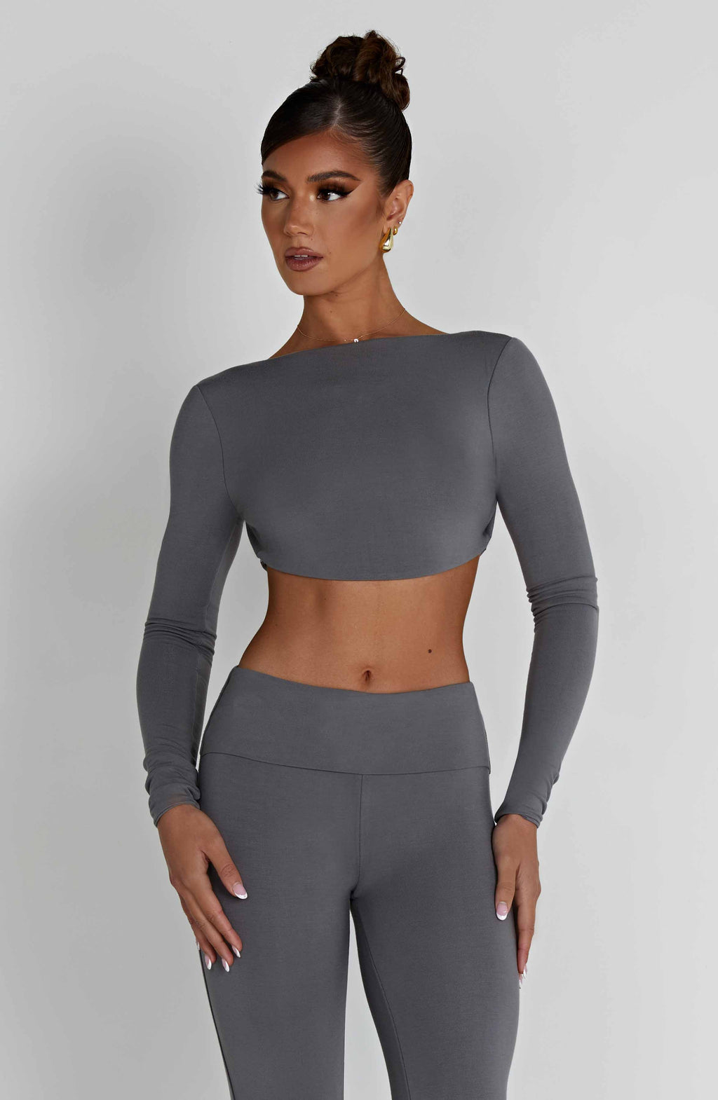 Flourenne Sahrelle Top in Charcoal