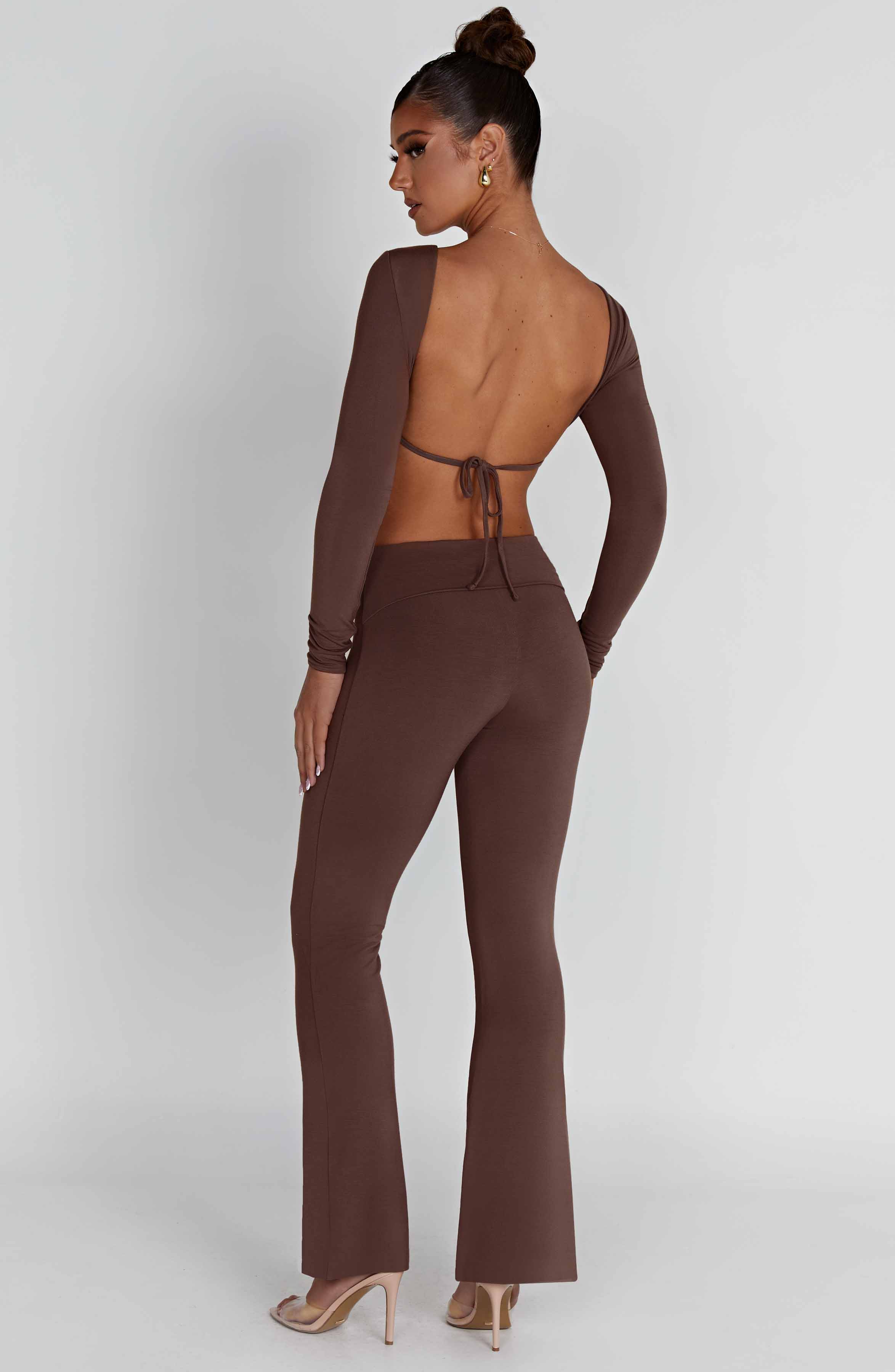 Flourenne Sahrelle Top in Chocolate