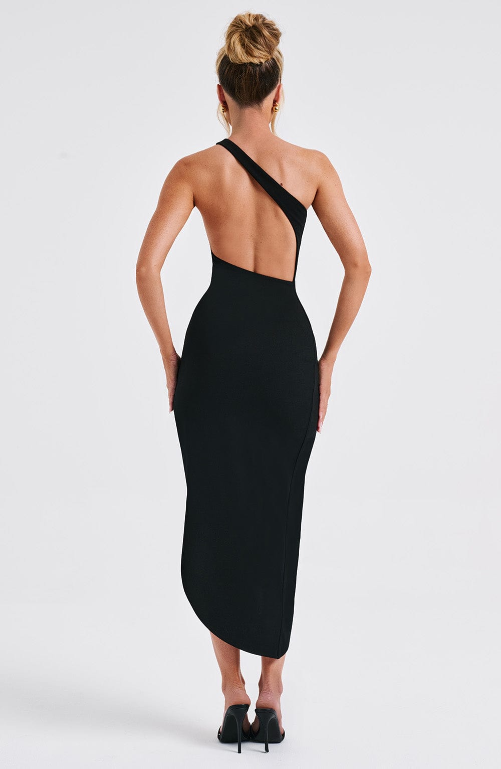 Flourenne Saphira Midi Dress in Black
