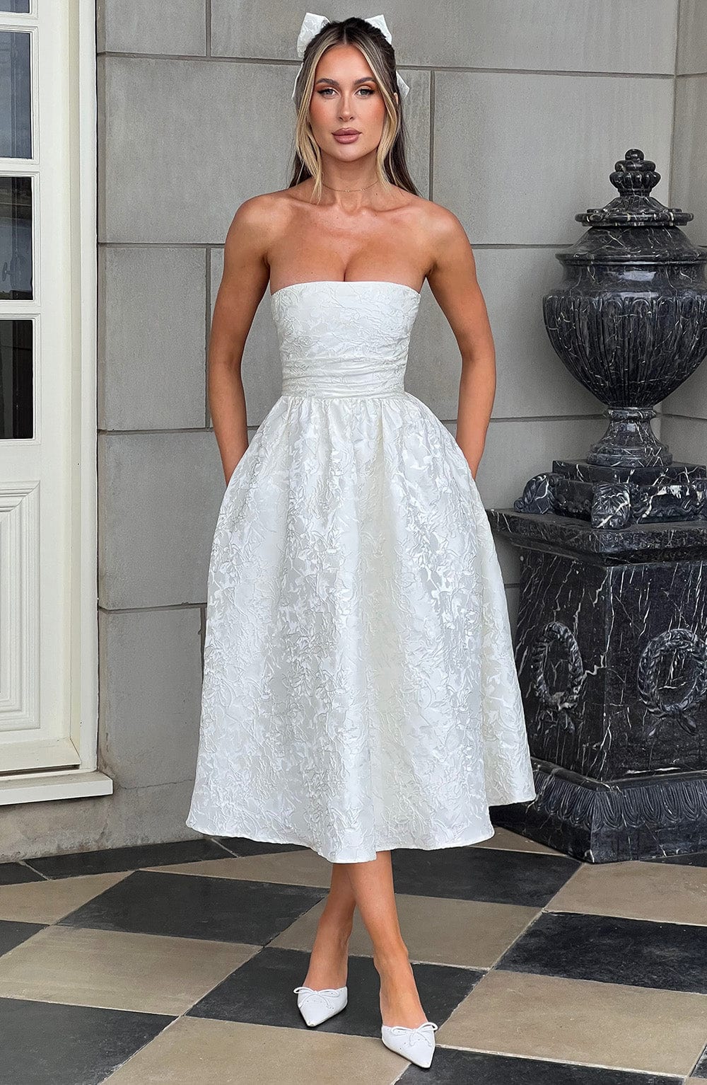 Flourenne Sorcha Midi Dress in Ivory