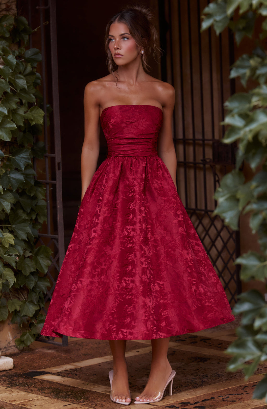 Flourenne Sorcha Midi Dress in Red
