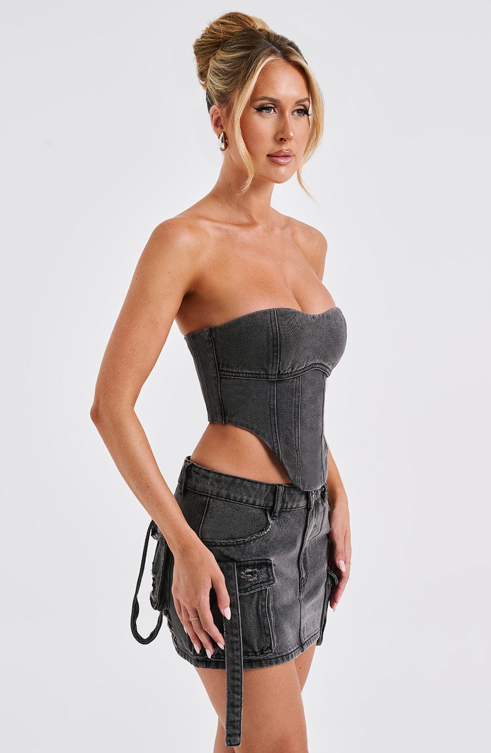 Flourenne Yasira Corset in Black